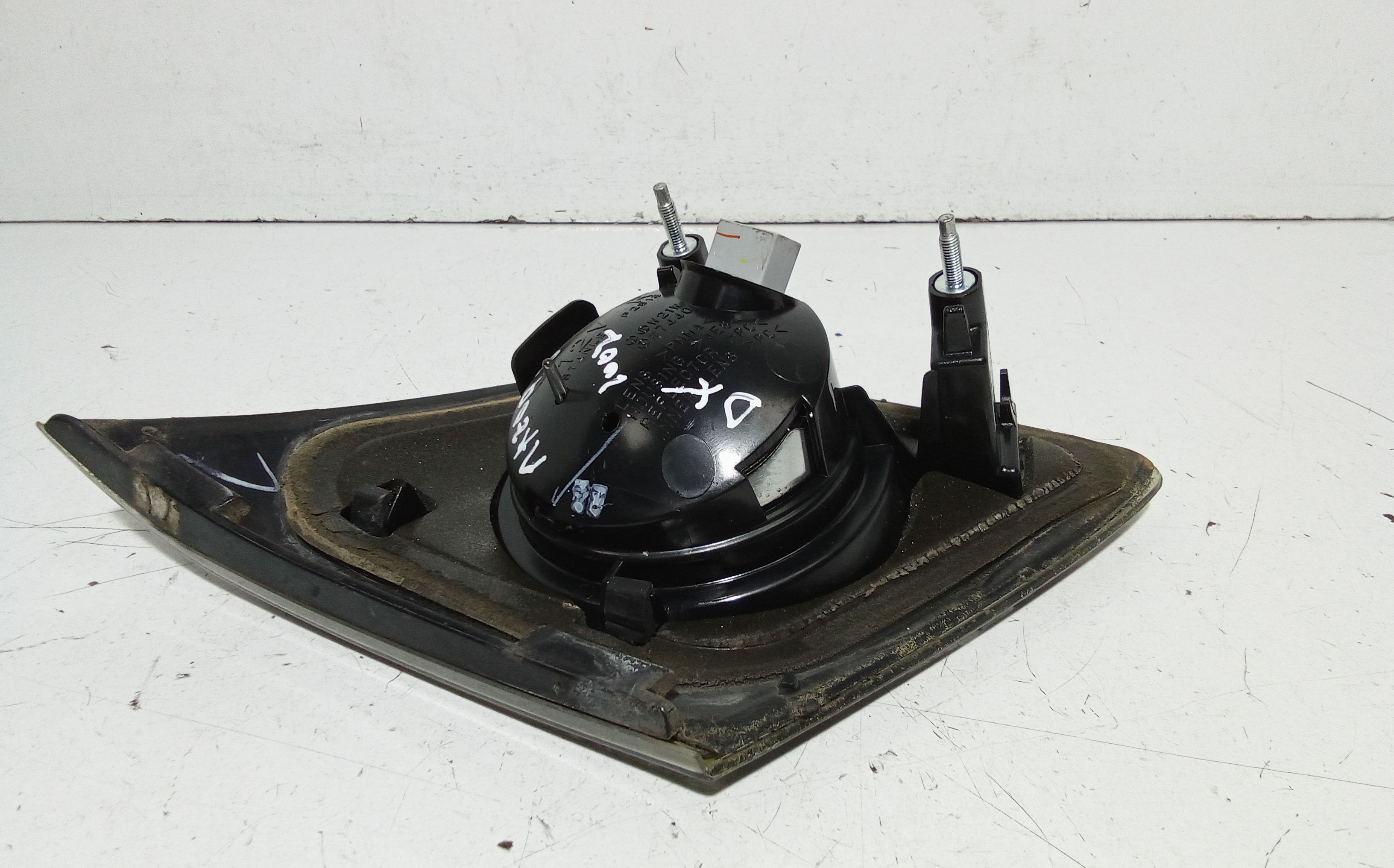 Stop Posteriore Destro Integrato nel Portello MAZDA 3 Berlina Serie (03>09)