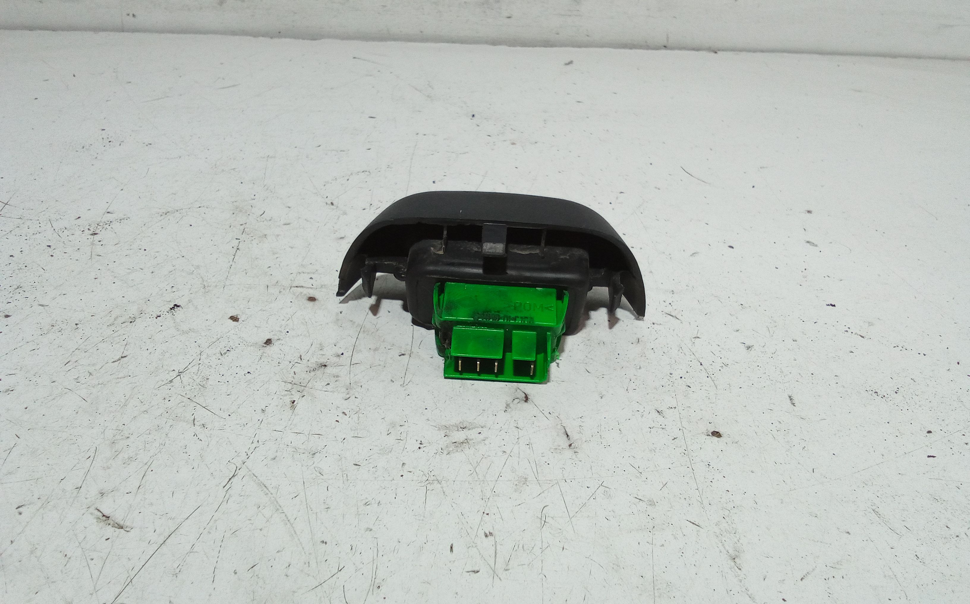 Pulsantiera Anteriore Destra Passeggero PEUGEOT 107 1 Serie