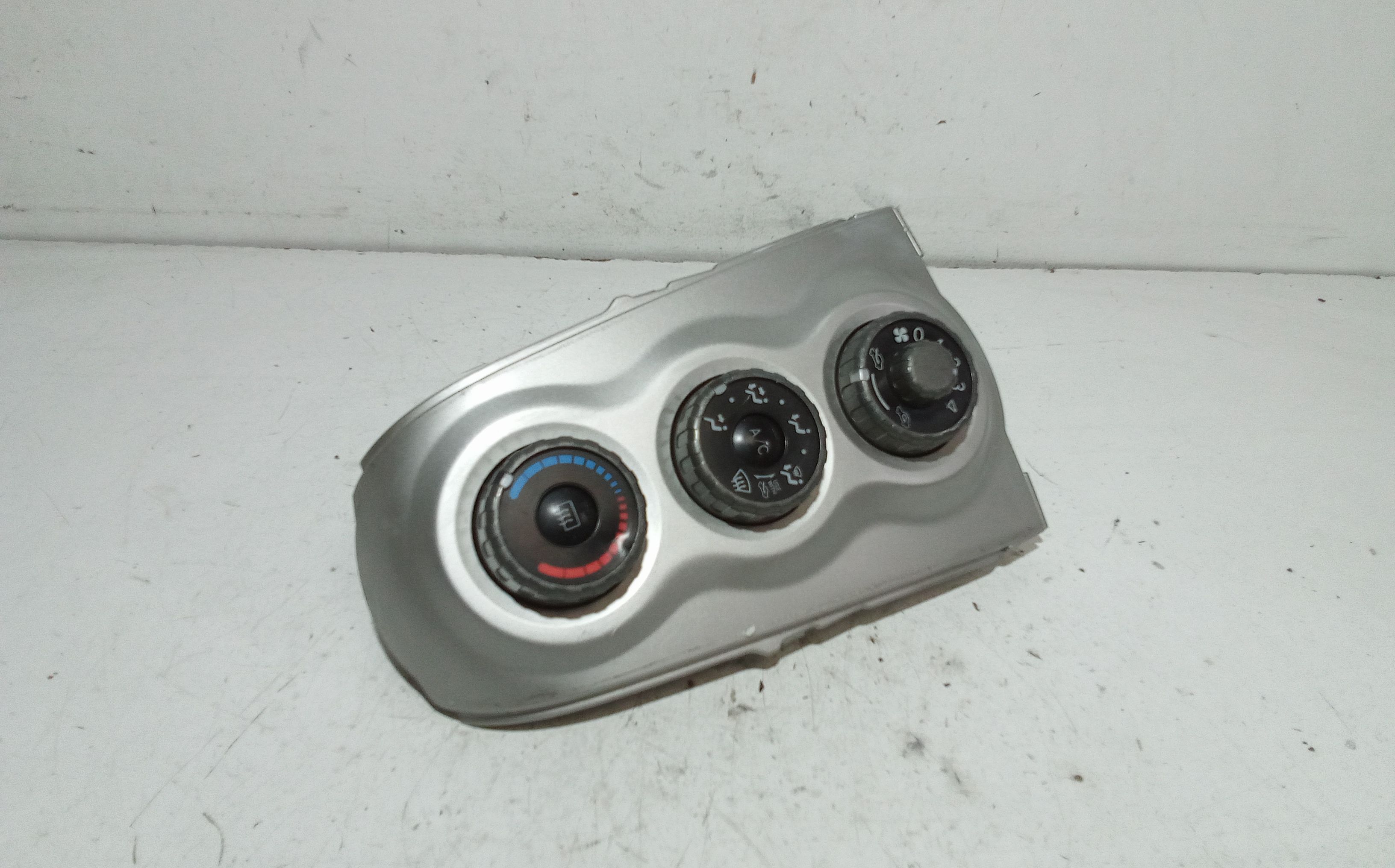 Comandi Clima TOYOTA Yaris Serie (05>08)