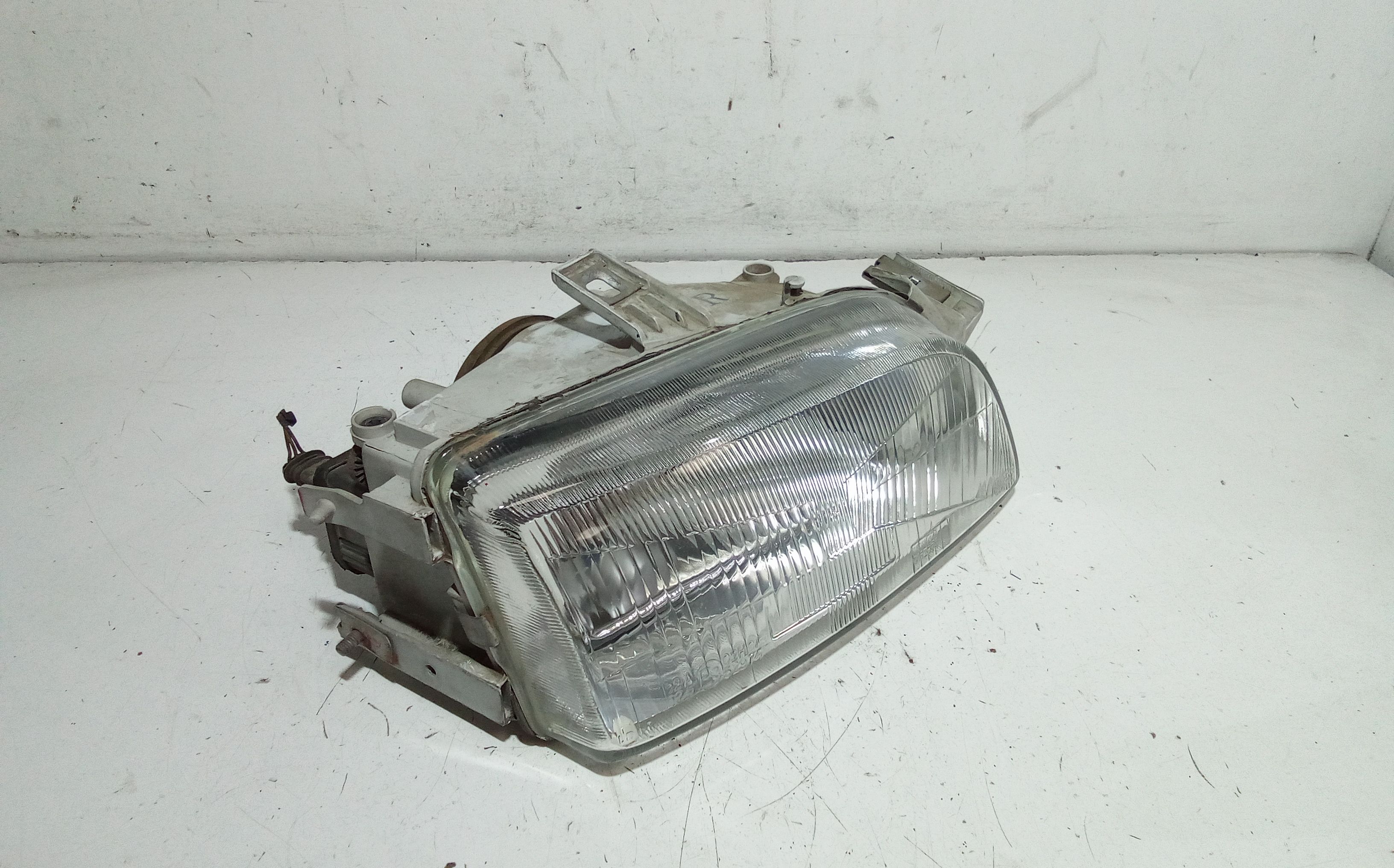 Faro anteriore Destro Passeggero FIAT Punto Berlina 3P