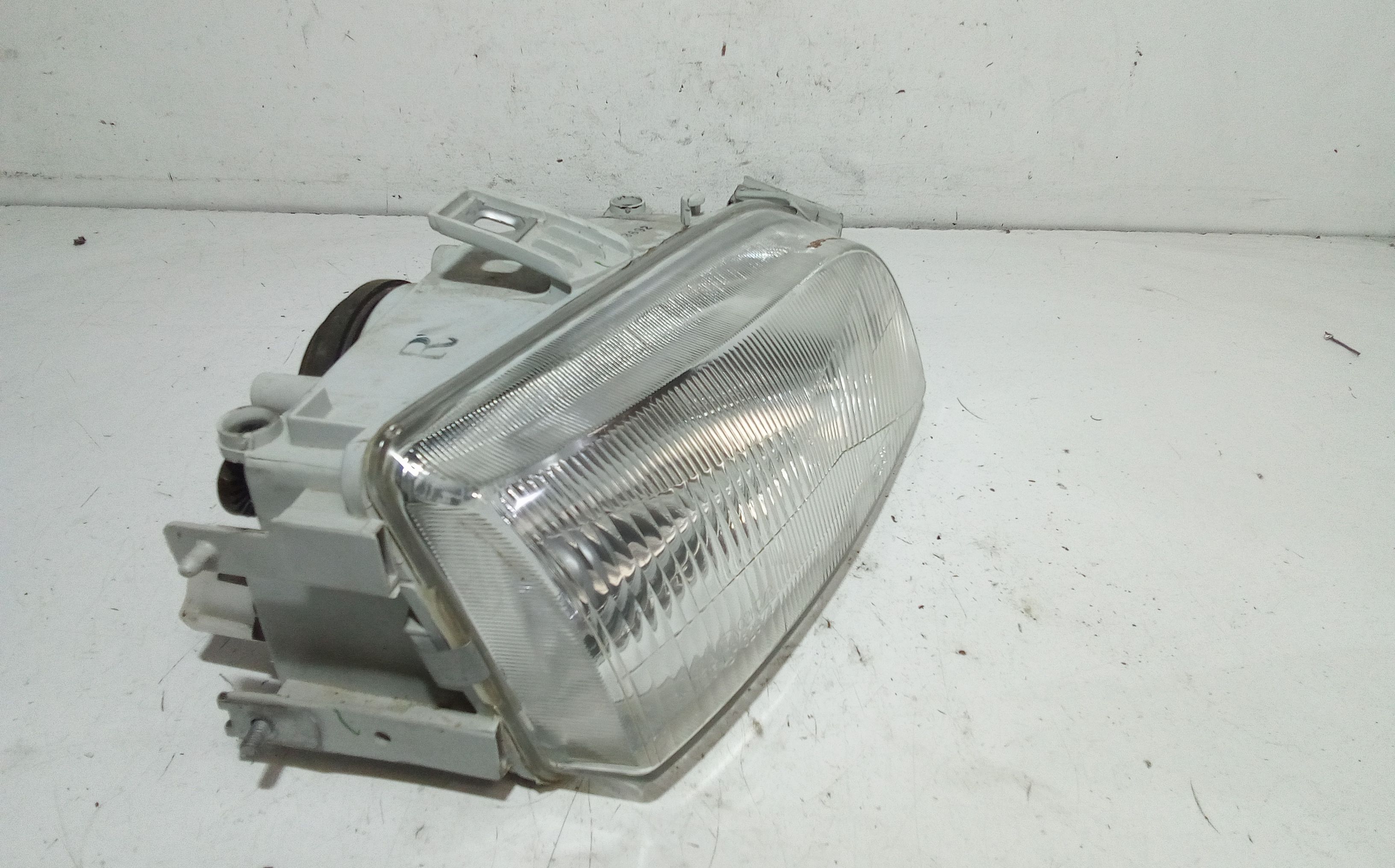 Faro anteriore Destro Passeggero FIAT Punto Berlina 3P