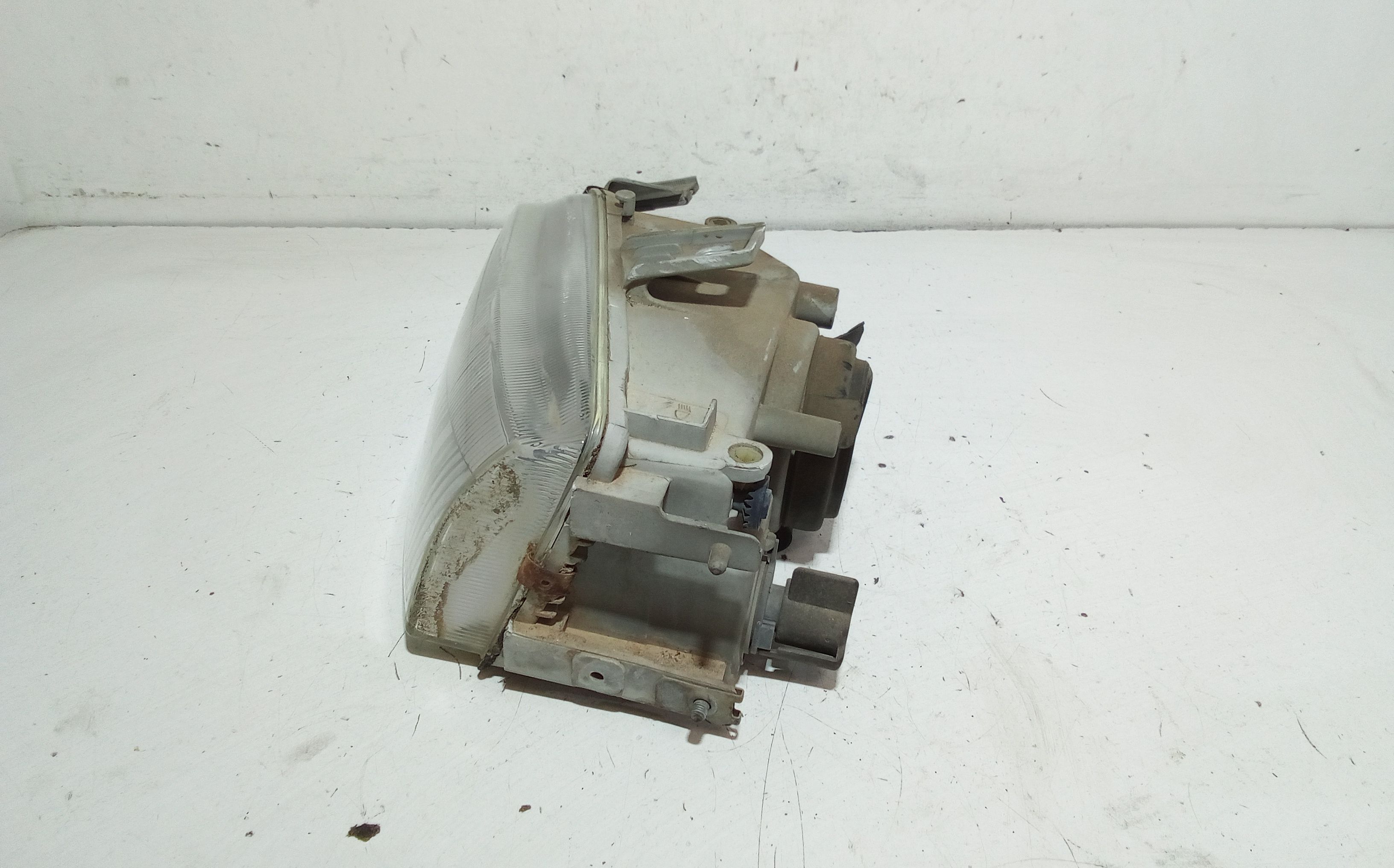 Faro anteriore Sinistro Guida FIAT Punto Berlina 3P