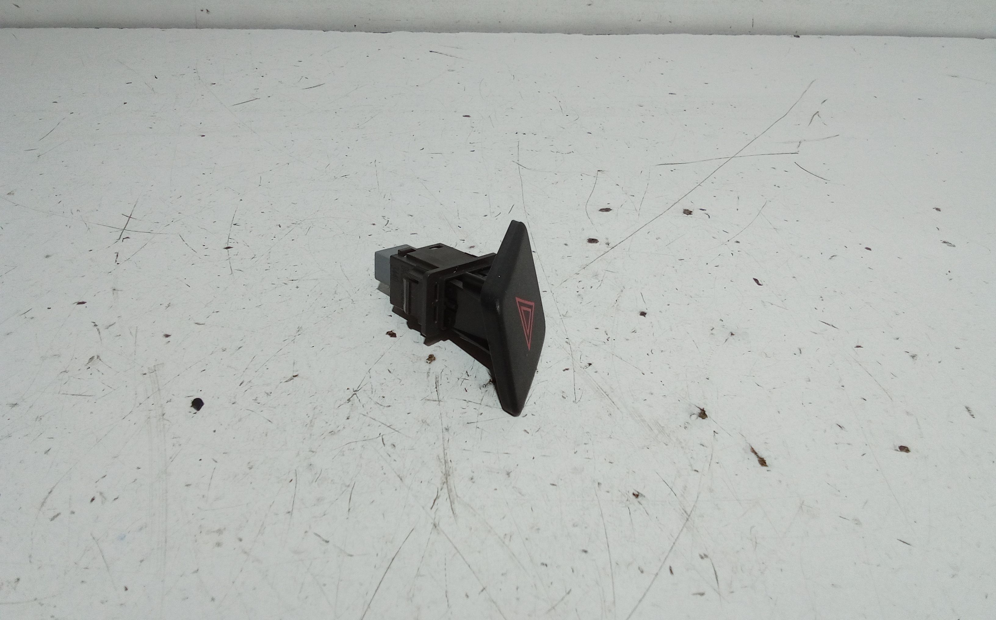 Pulsante luci di emergenza TOYOTA Yaris Serie (05>08)