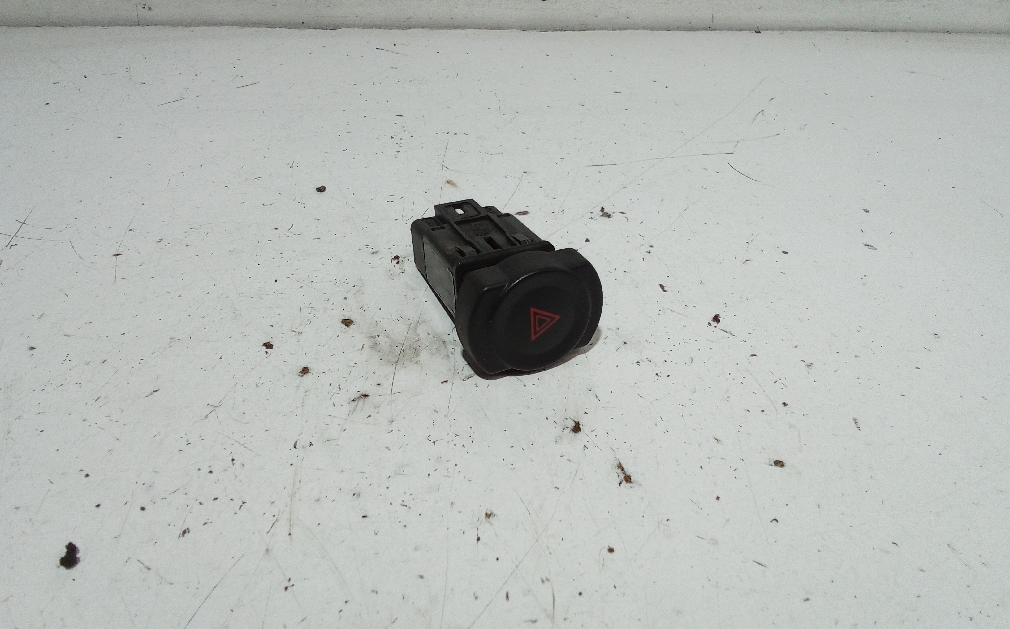 Pulsante luci di emergenza DACIA Sandero 1 Serie