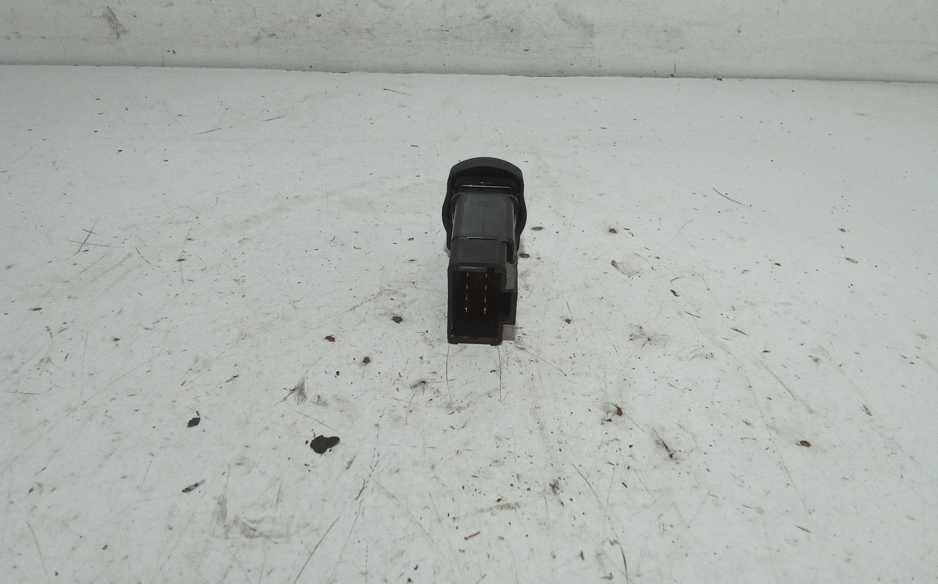 Pulsante luci di emergenza DACIA Duster 1 Serie