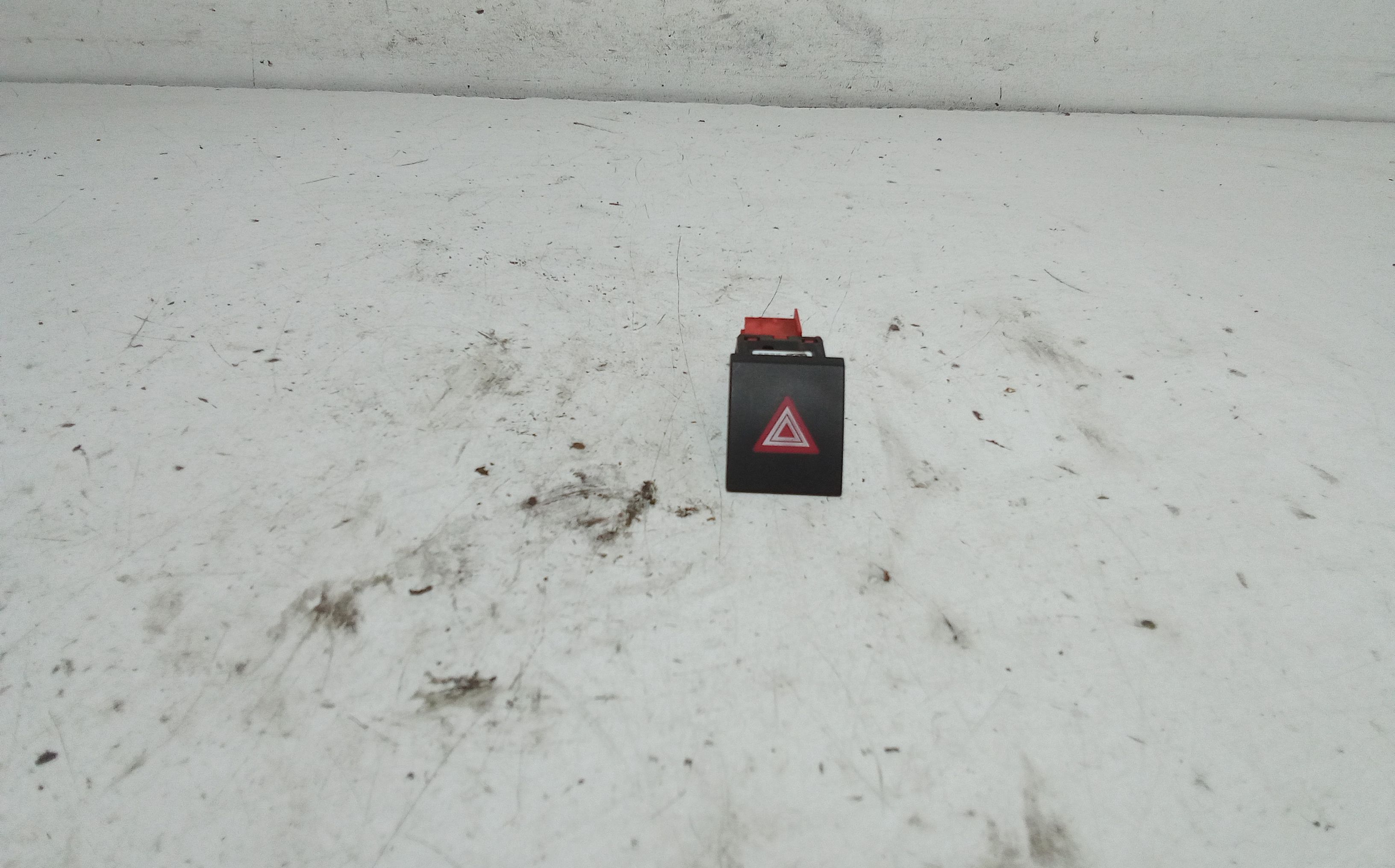 Pulsante luci di emergenza SKODA Roomster 1 Serie