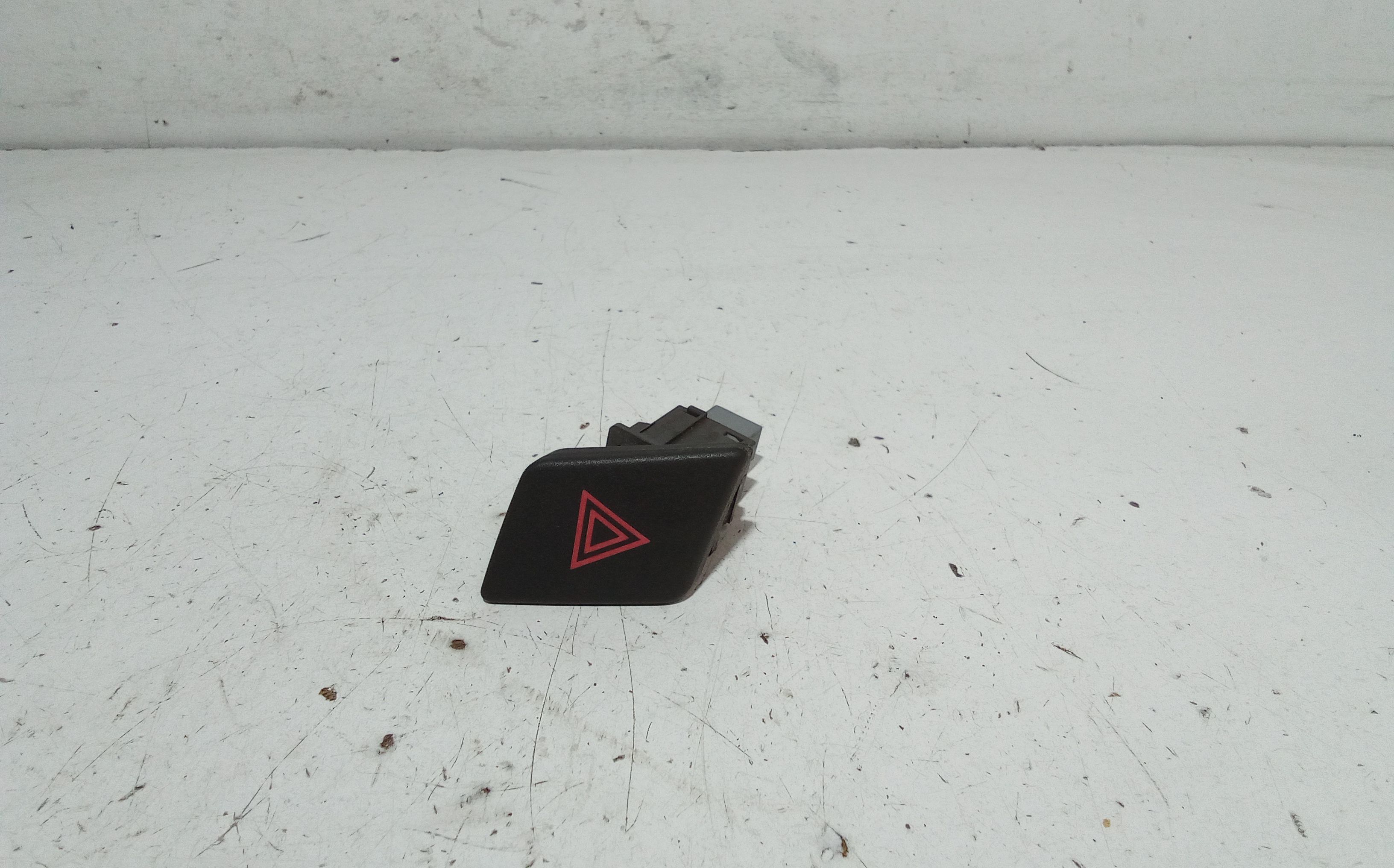 Pulsante luci di emergenza TOYOTA Yaris Serie (08>11)