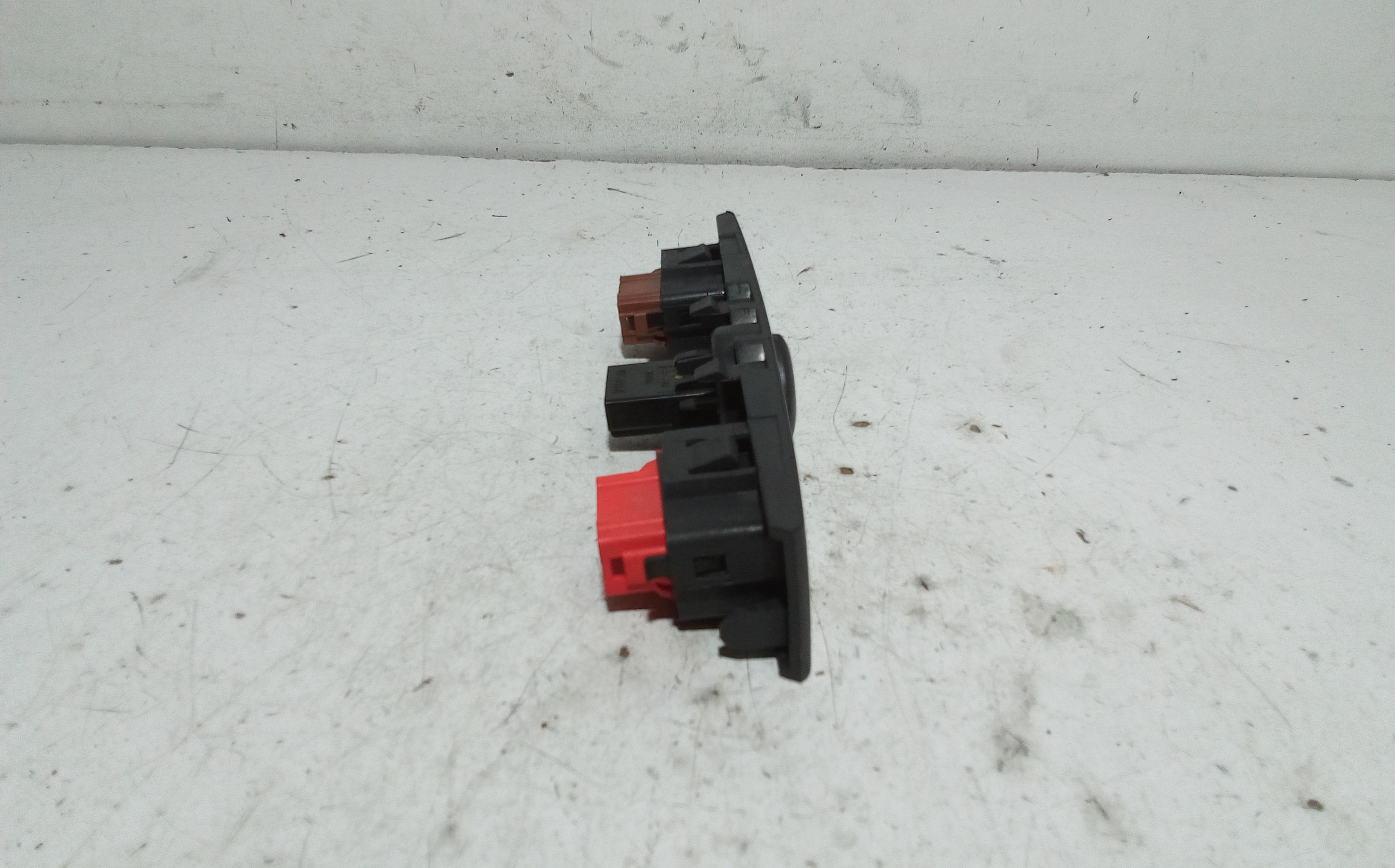 Pulsante luci di emergenza MITSUBISHI Pajero Pinin