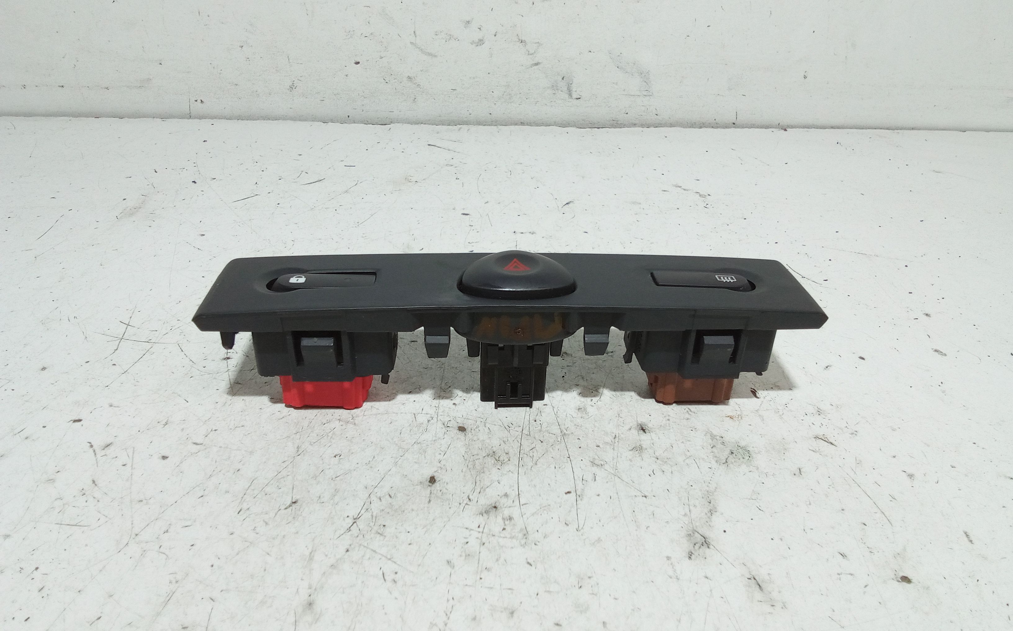 Pulsante luci di emergenza MITSUBISHI Pajero Pinin