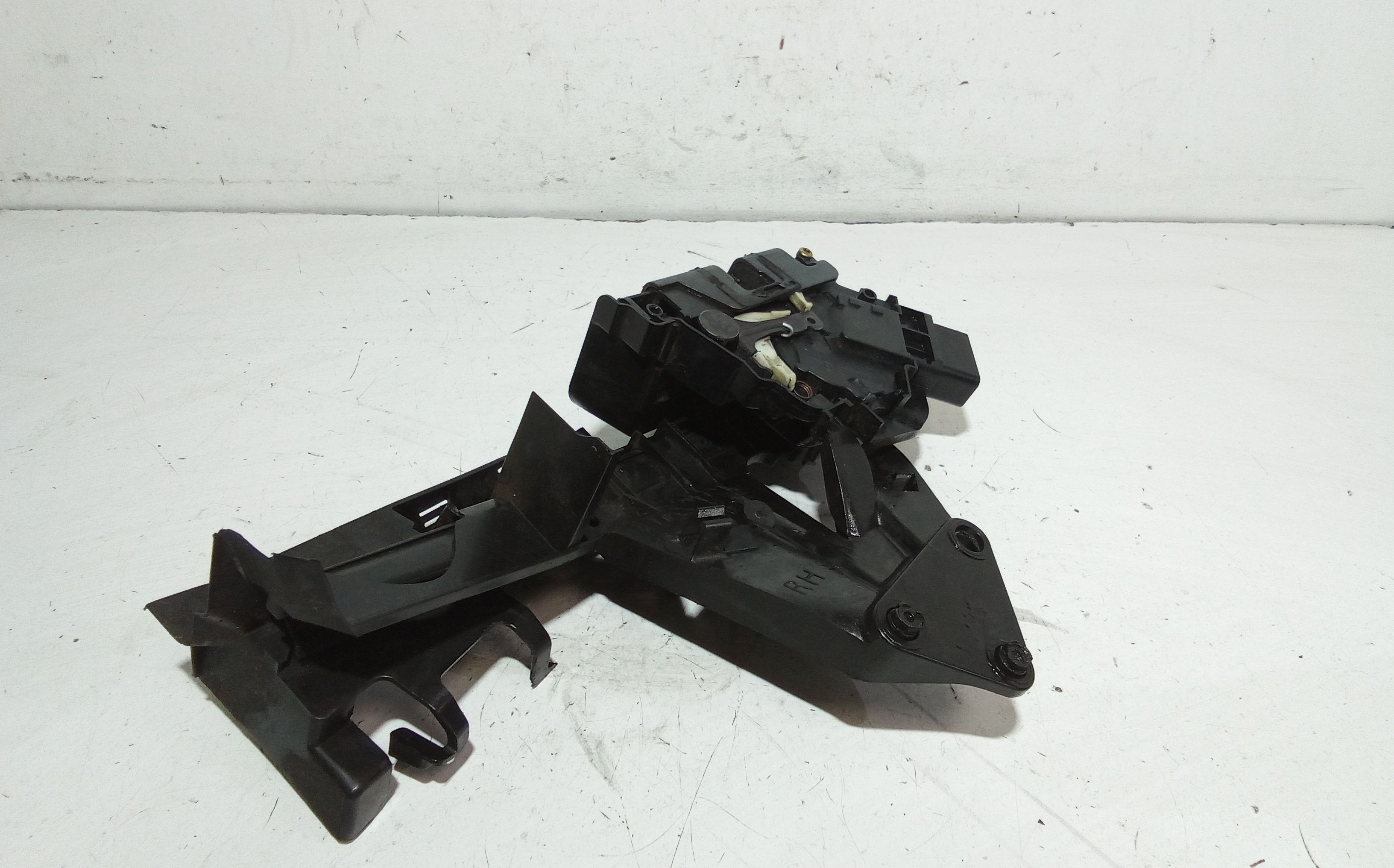 Serratura Anteriore Destra FORD Focus Berlina 3 Serie