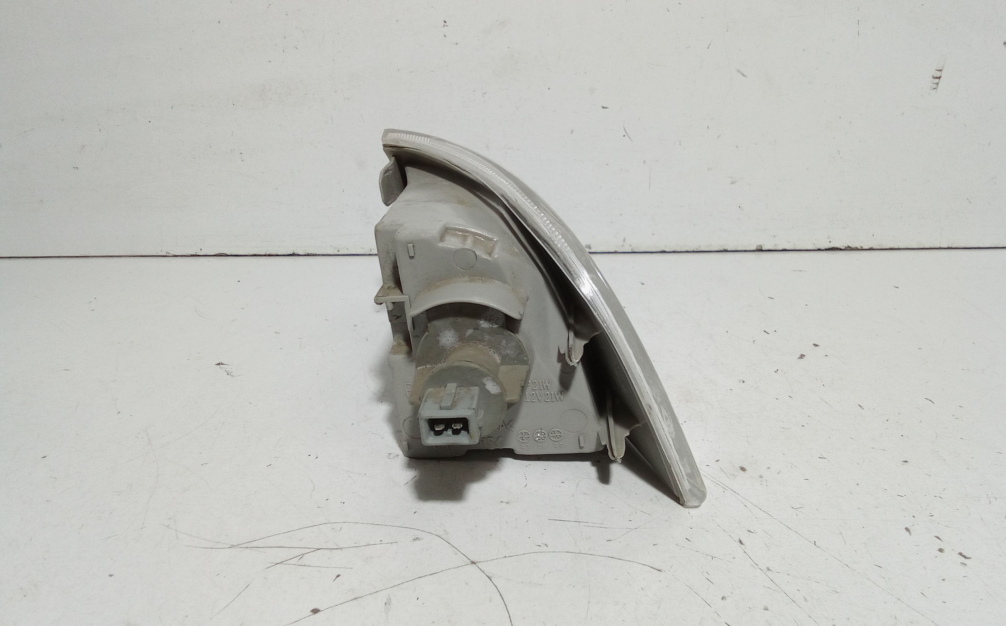 Freccia fanalino ant DX lato passeggero FIAT Punto Berlina 3P