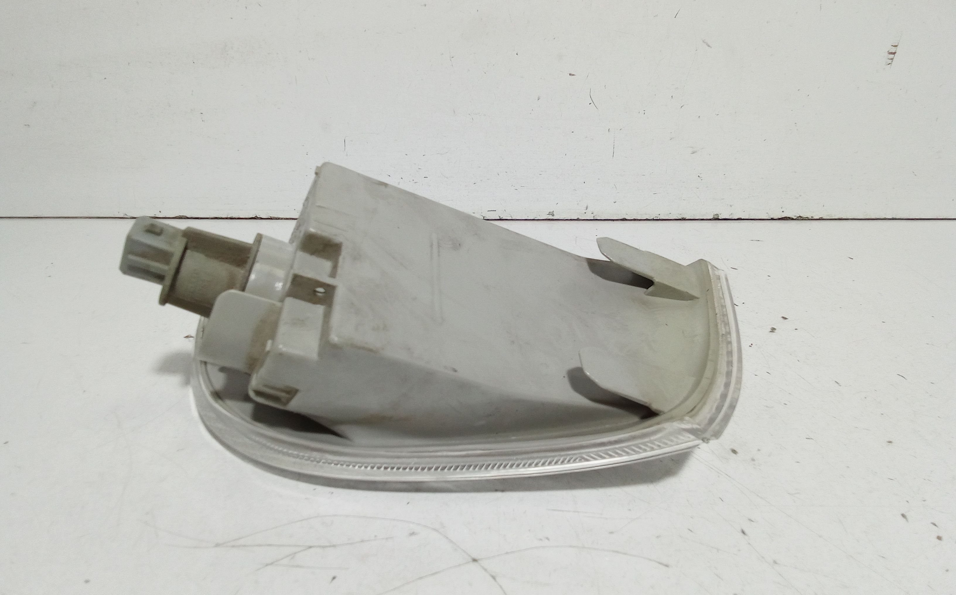 Freccia fanalino ant DX lato passeggero FIAT Punto Berlina 3P