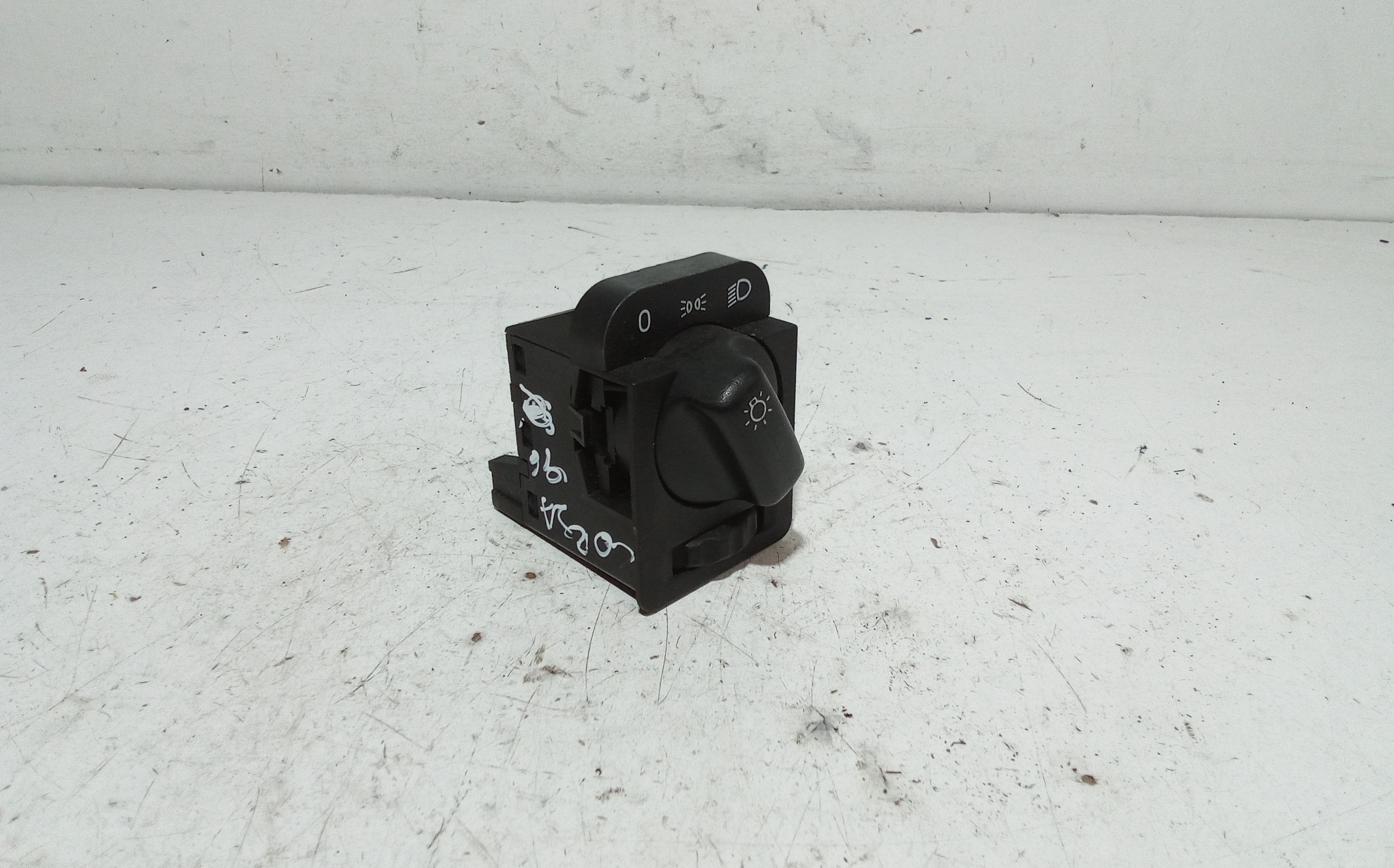 Interruttore comando luci OPEL Corsa B 1 Serie 3P