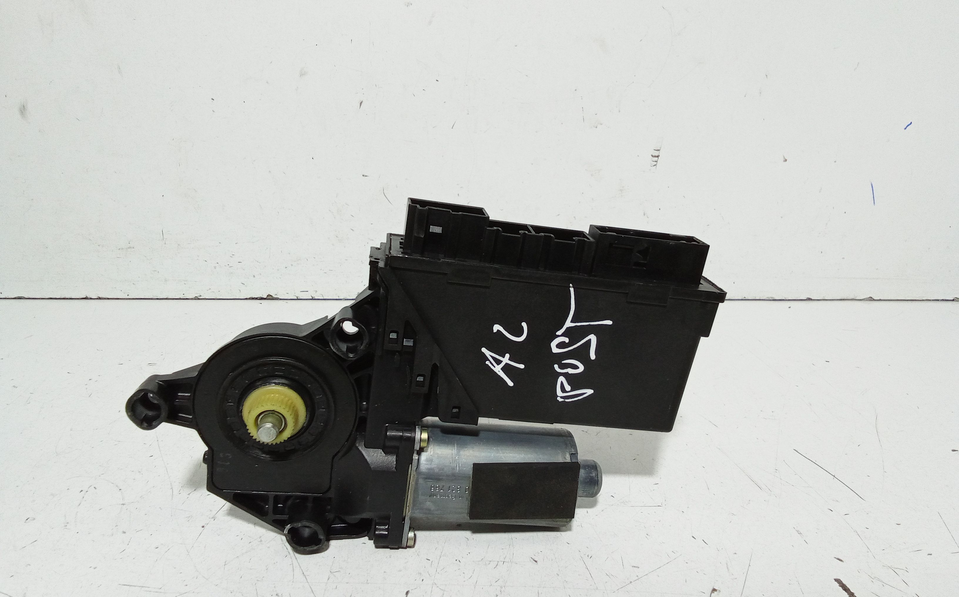 Motorino Alzavetro posteriore Sinistro AUDI A2 Serie (8Z0) (00>05)