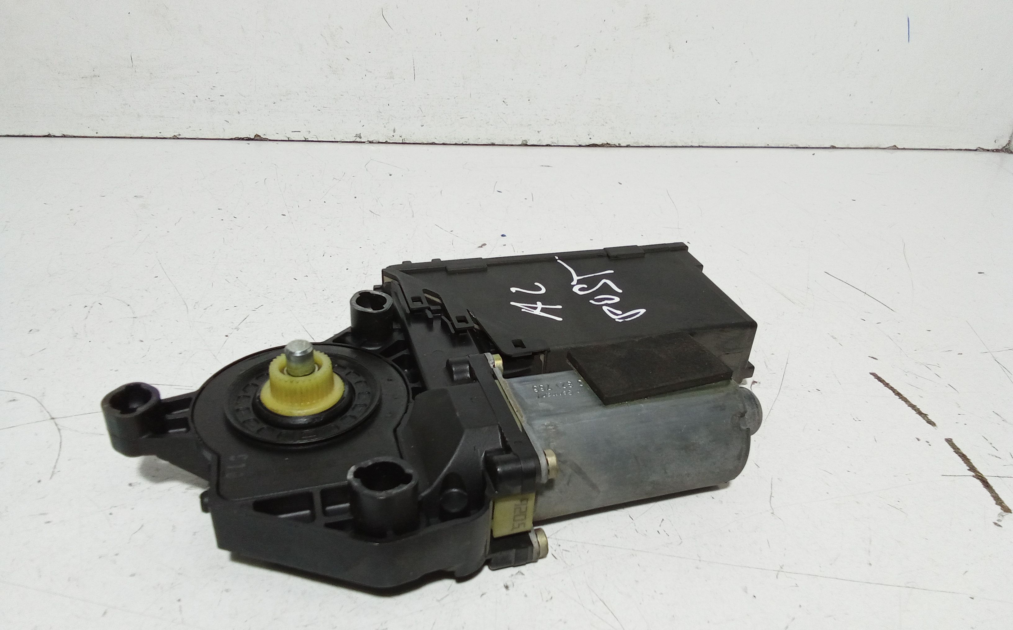 Motorino Alzavetro posteriore Sinistro AUDI A2 Serie (8Z0) (00>05)