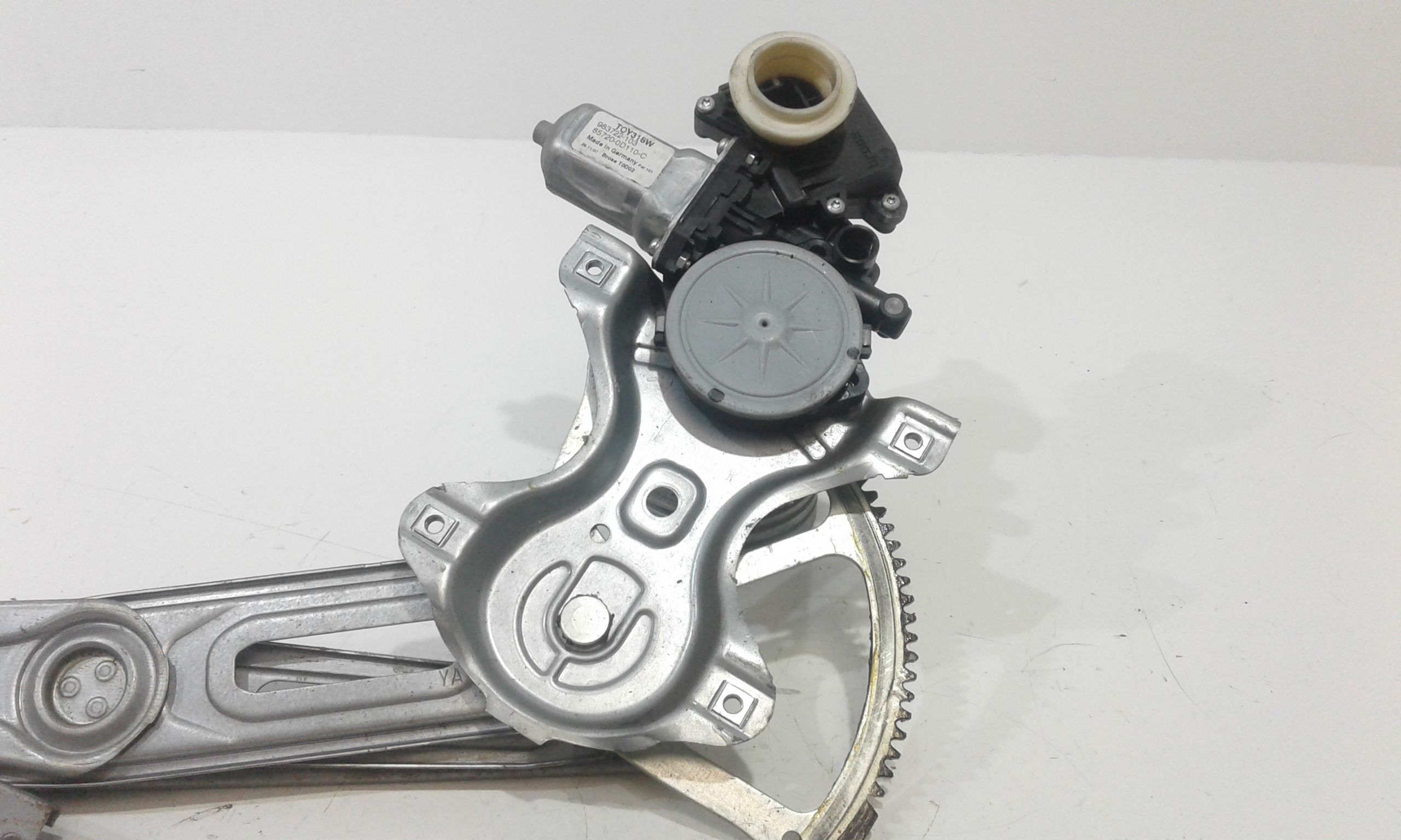 Cremagliera anteriore sinistra Guida TOYOTA Yaris 3 Serie