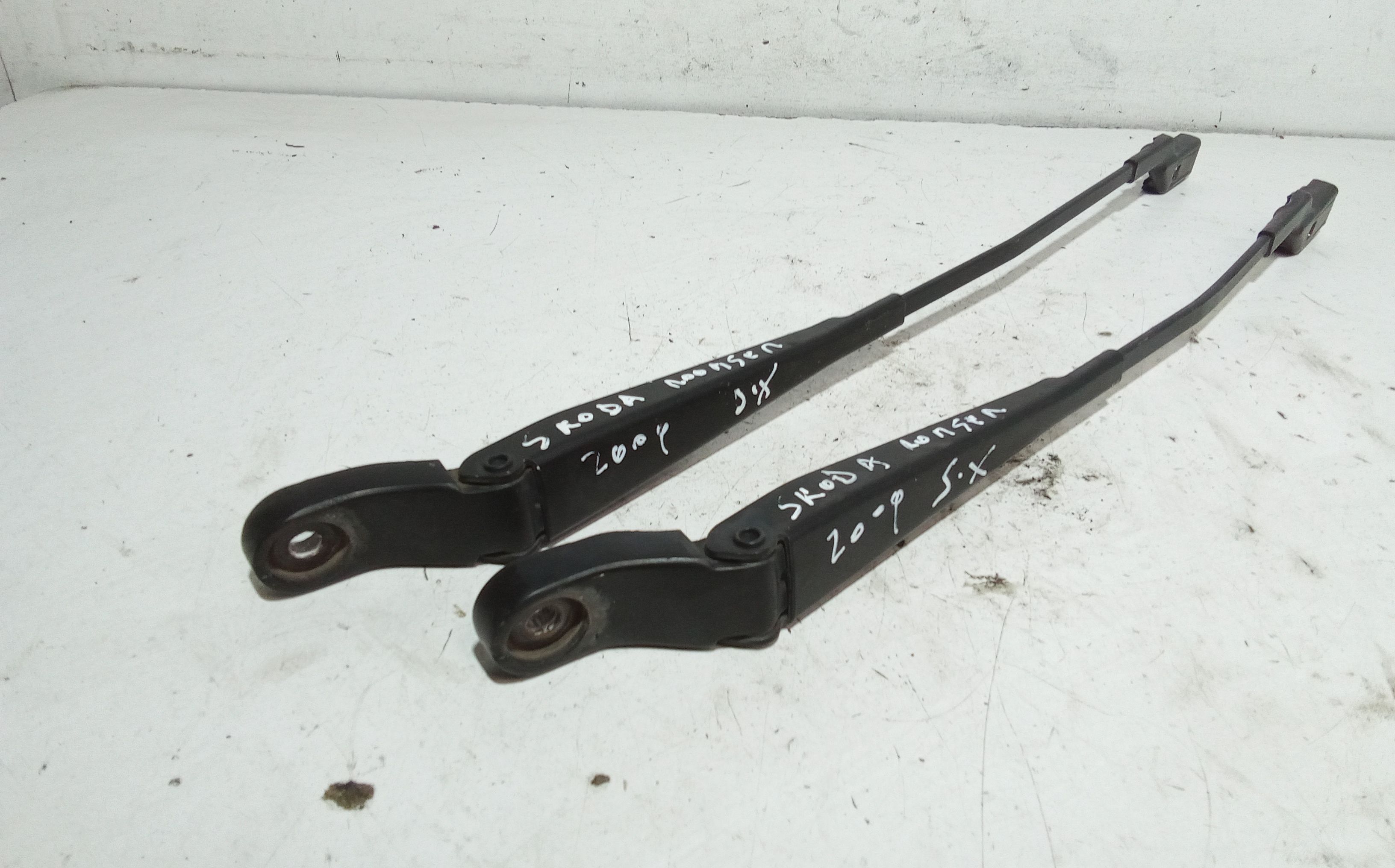 Bracci Tergi ant. SKODA Roomster 1 Serie