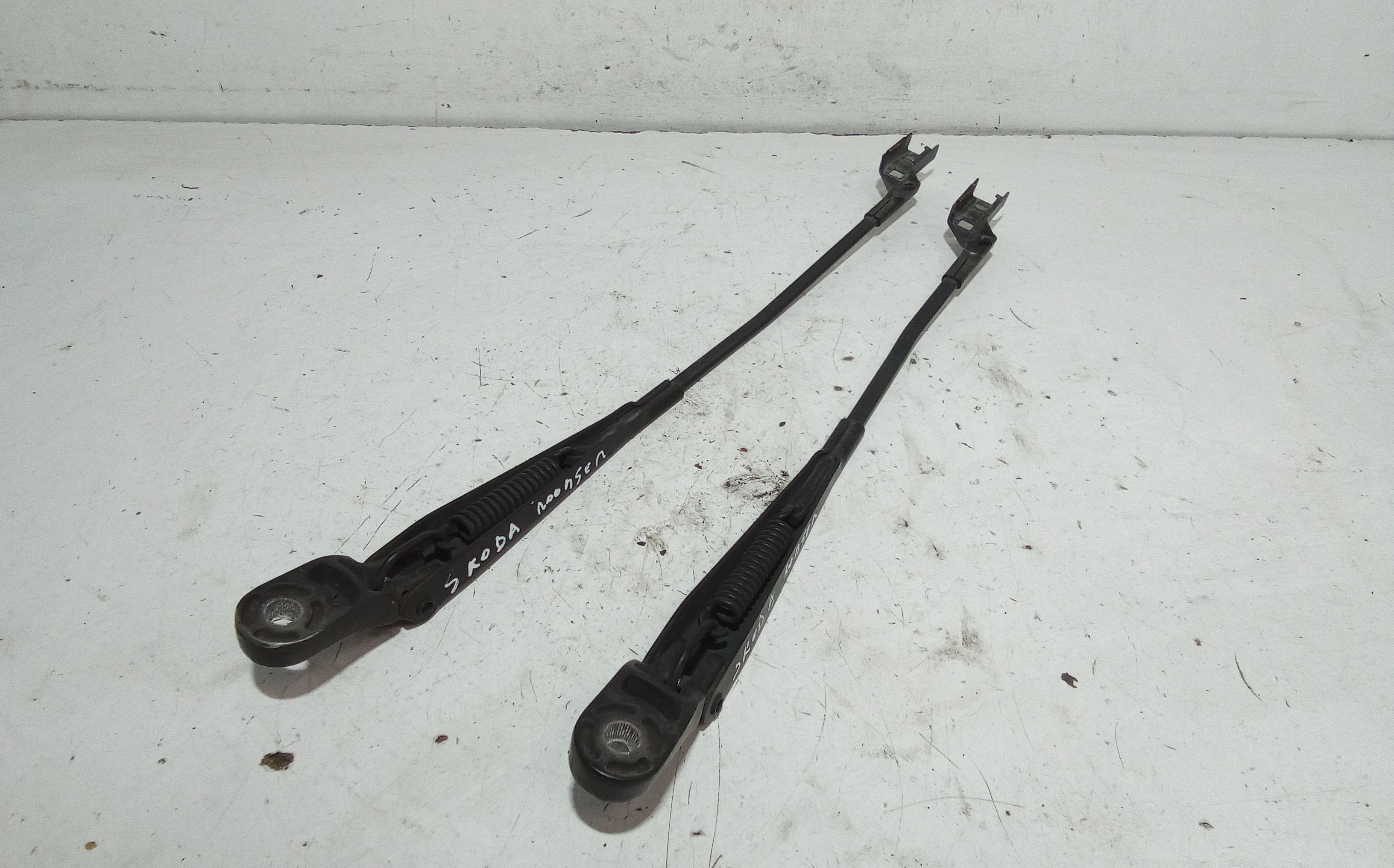 Bracci Tergi ant. SKODA Roomster 1 Serie