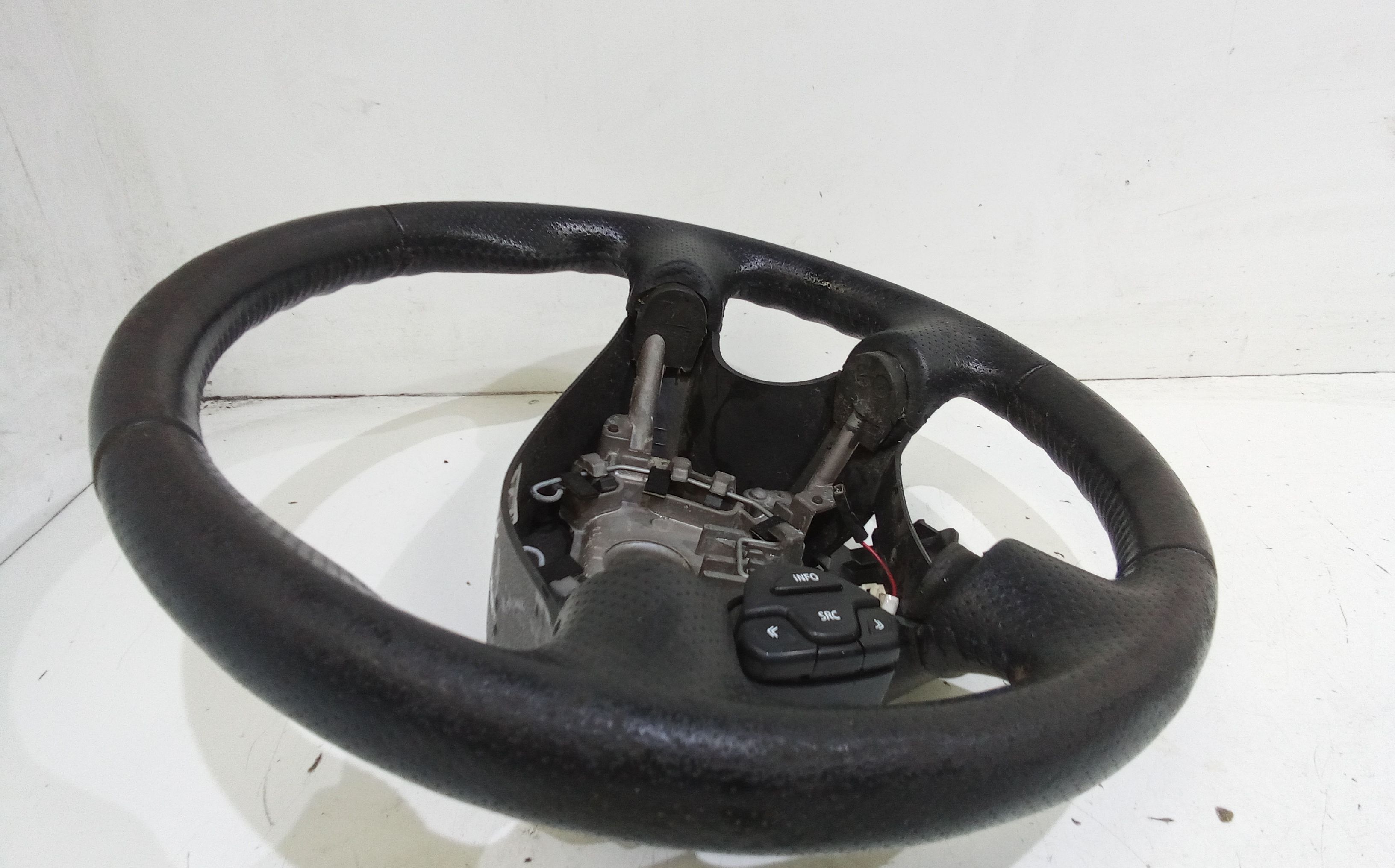 Volante NISSAN Almera 3 Serie