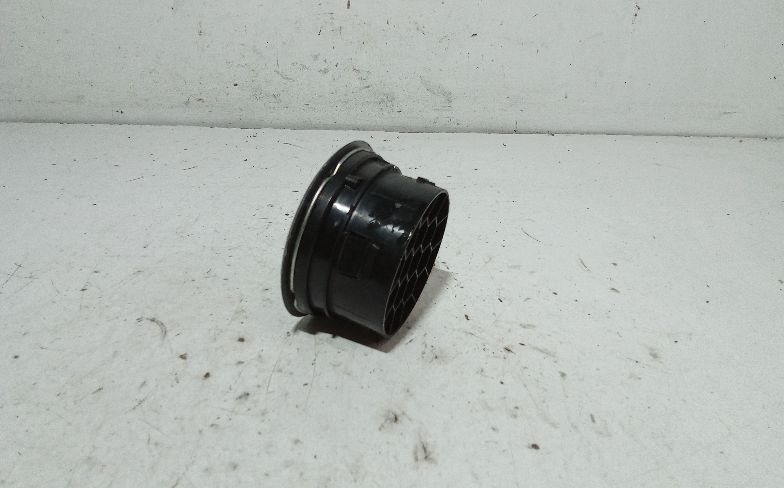 Bocchetta aria cruscotto lato passeggero DACIA Logan 1 Serie