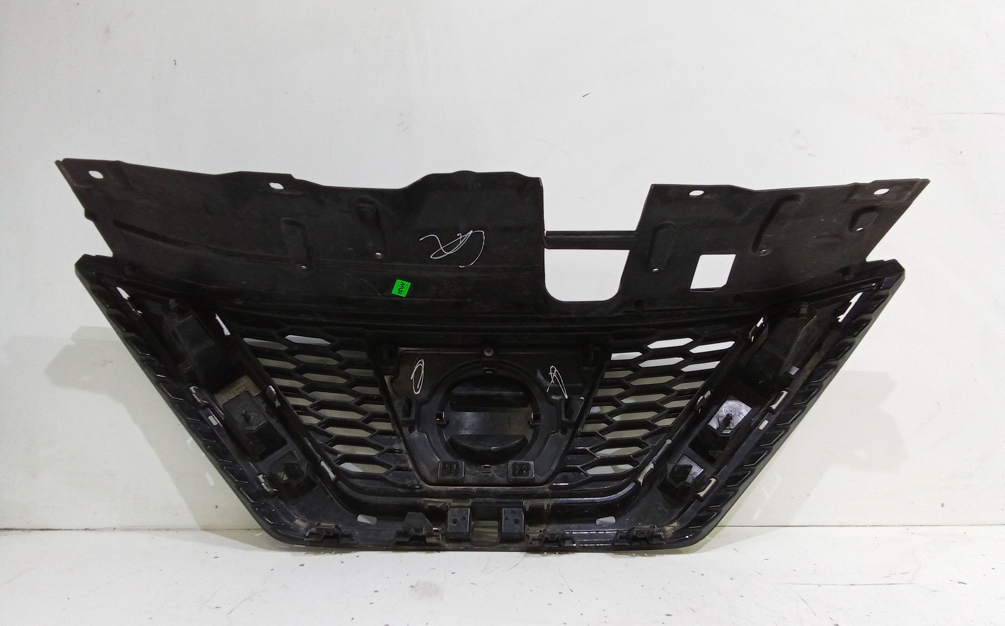 Mascherina anteriore NISSAN Qashqai Serie