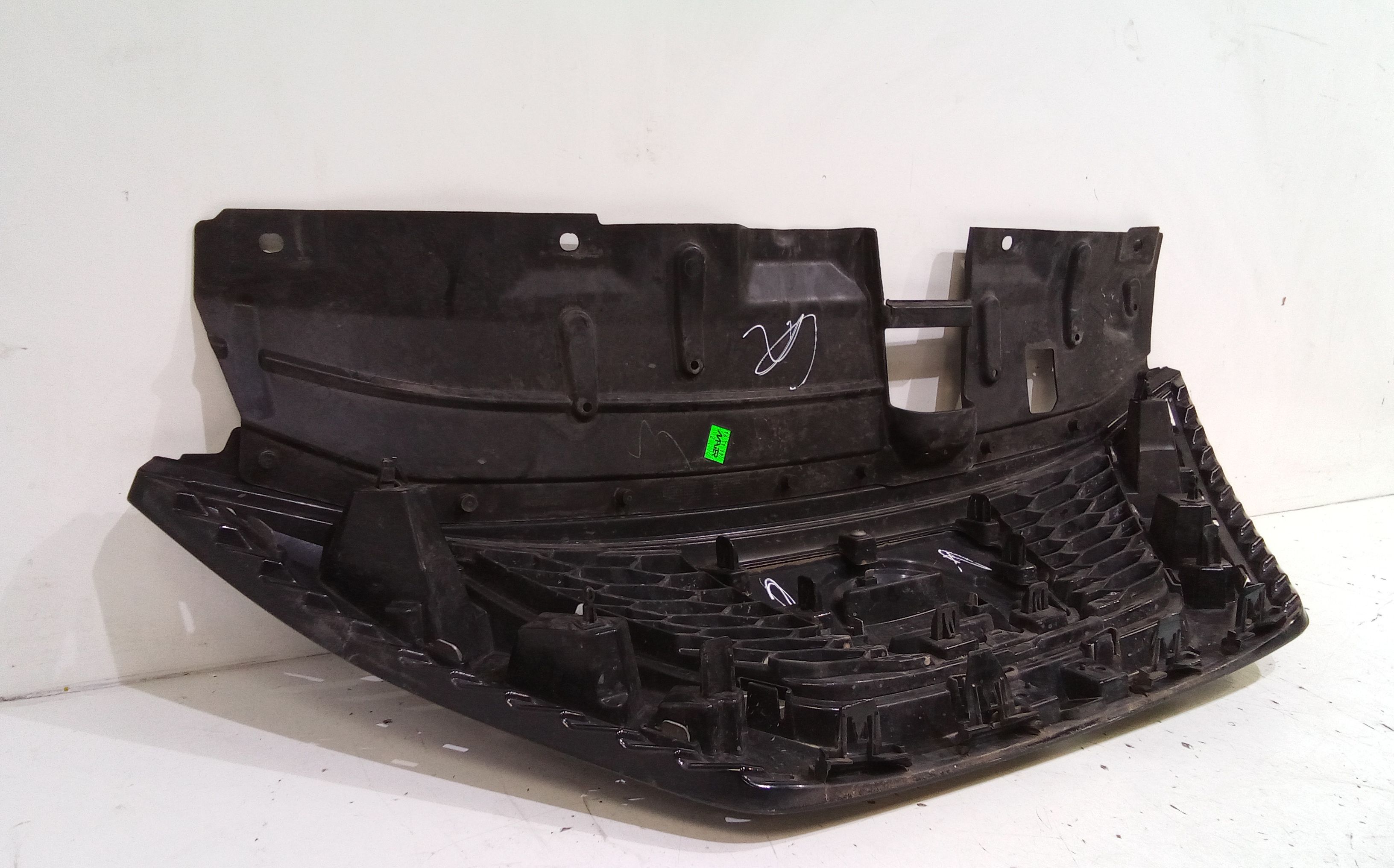 Mascherina anteriore NISSAN Qashqai Serie