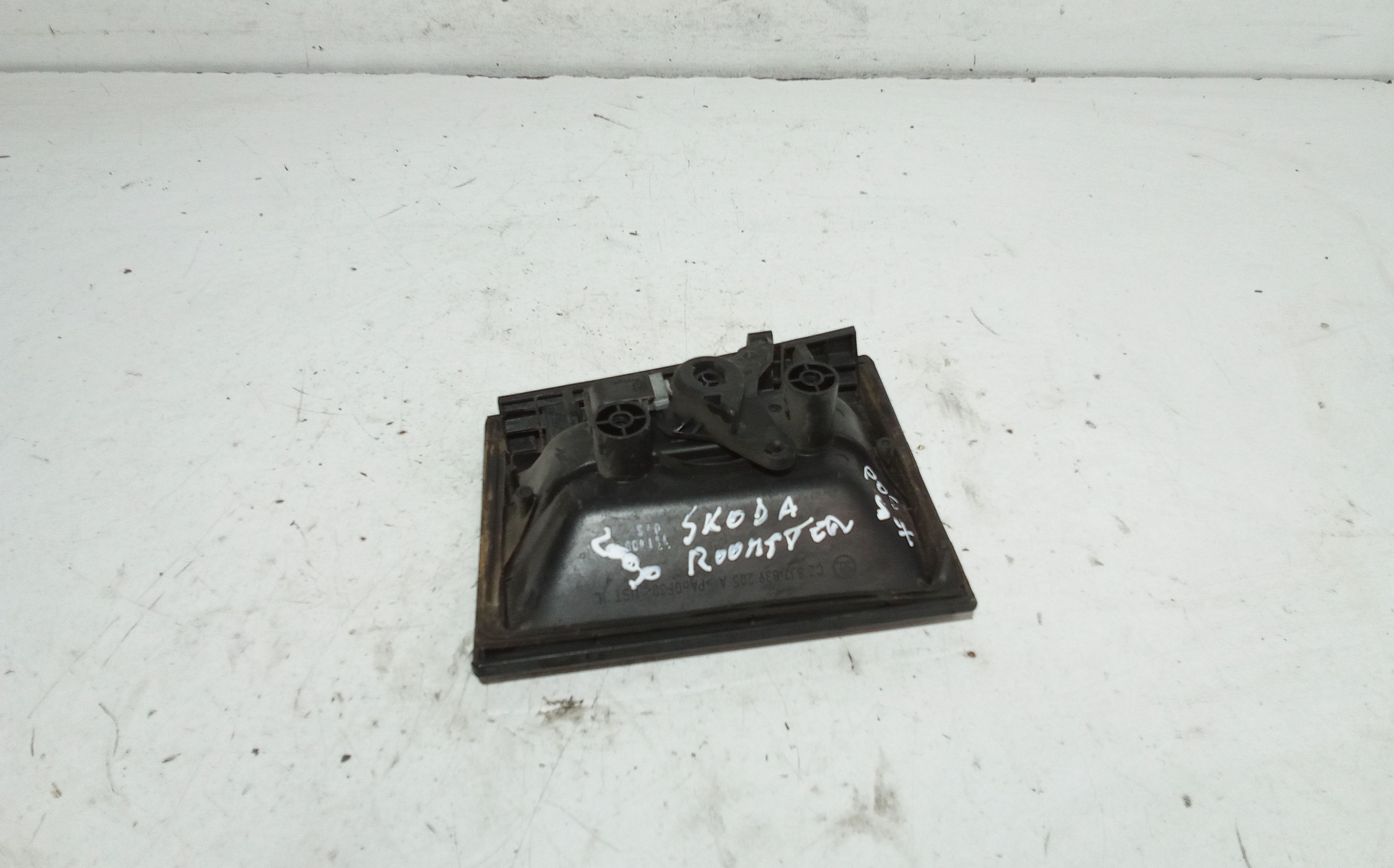 Maniglia esterna Posteriore Sinistra SKODA Roomster 1 Serie