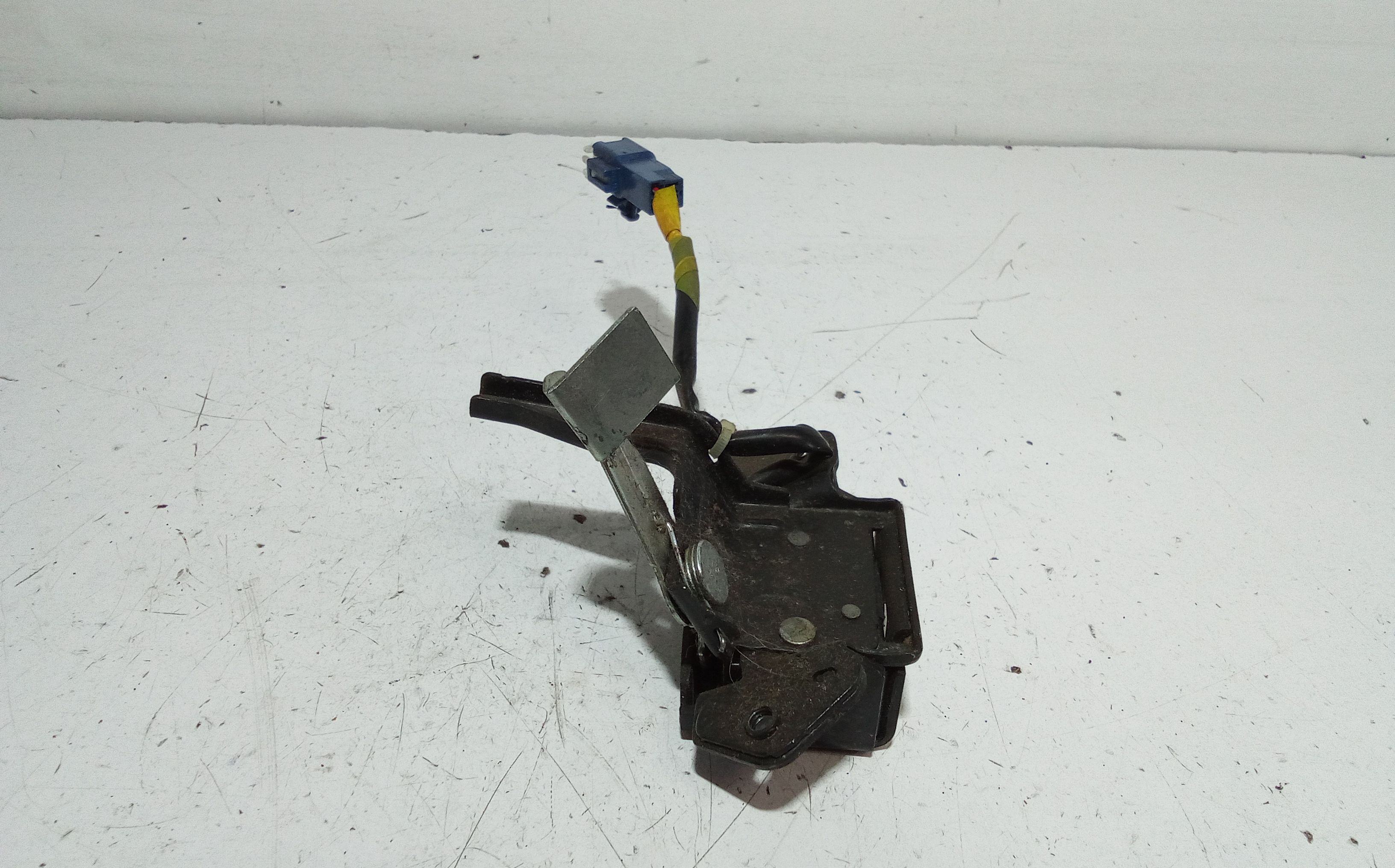 Serratura Cofano Posteriore TOYOTA Yaris Serie (08>11)