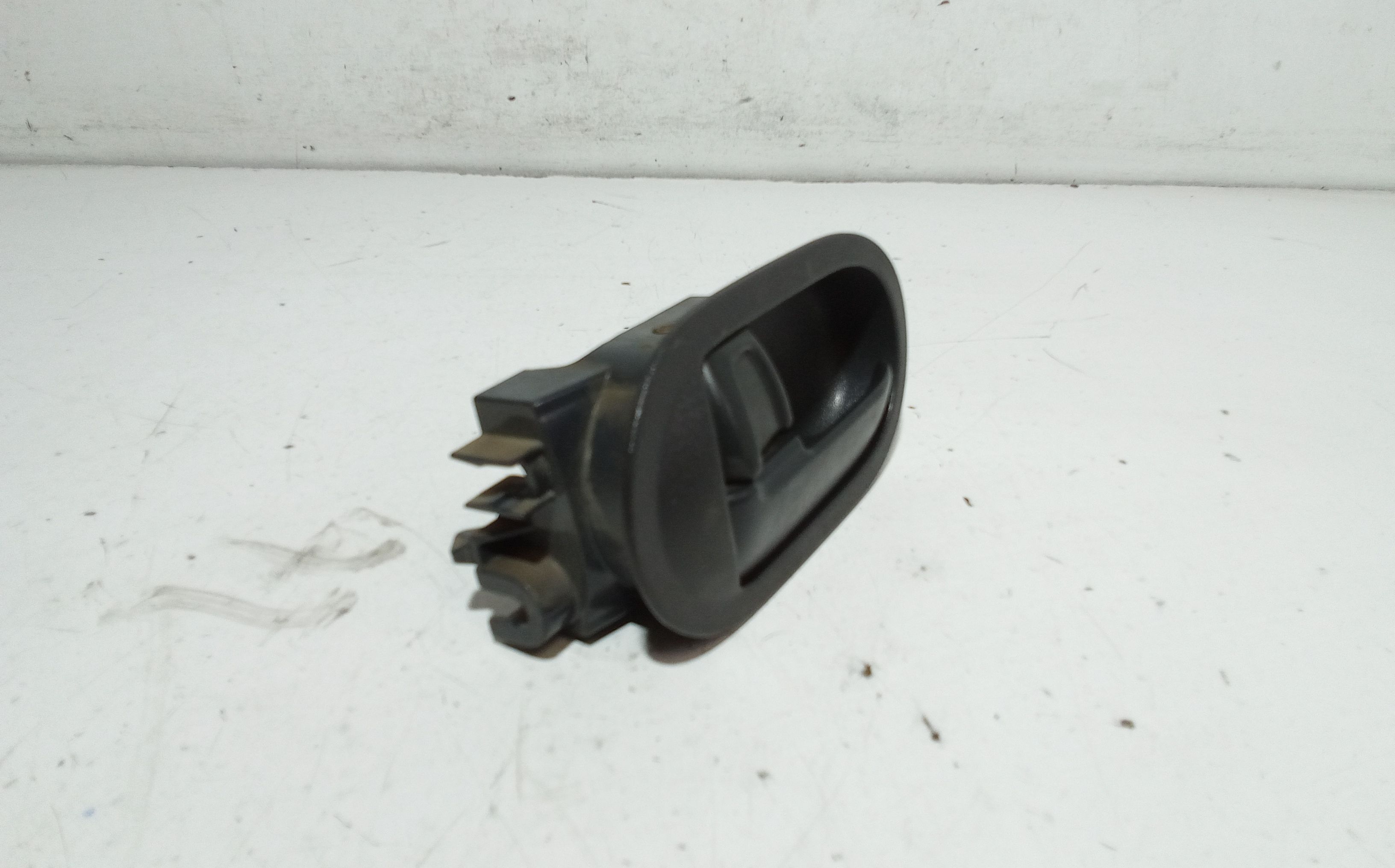 Maniglia interna Posteriore Sinistra MITSUBISHI Colt Serie 5P (Z) (06>12)