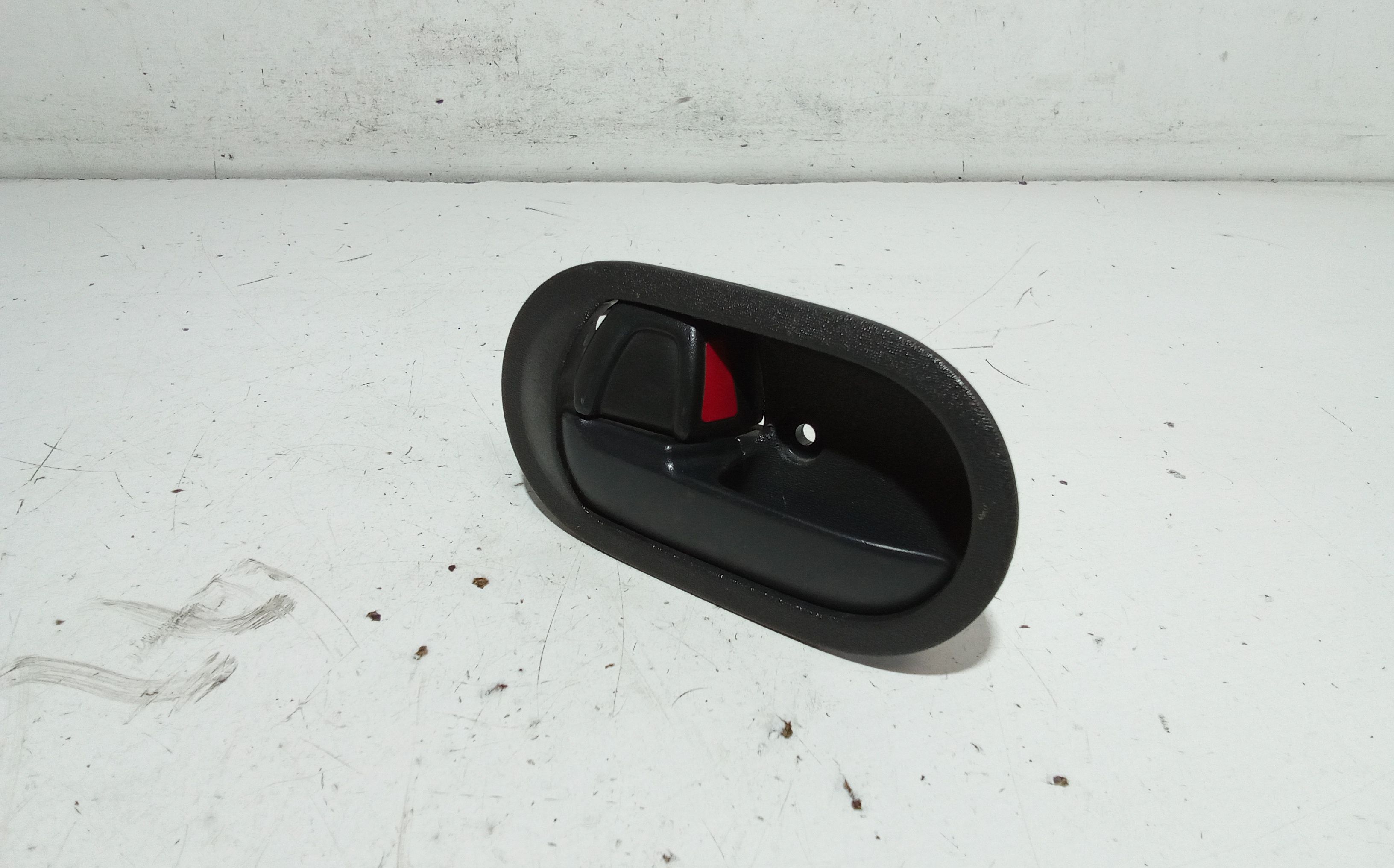 Maniglia interna Posteriore Sinistra MITSUBISHI Colt Serie 5P (Z) (06>12)