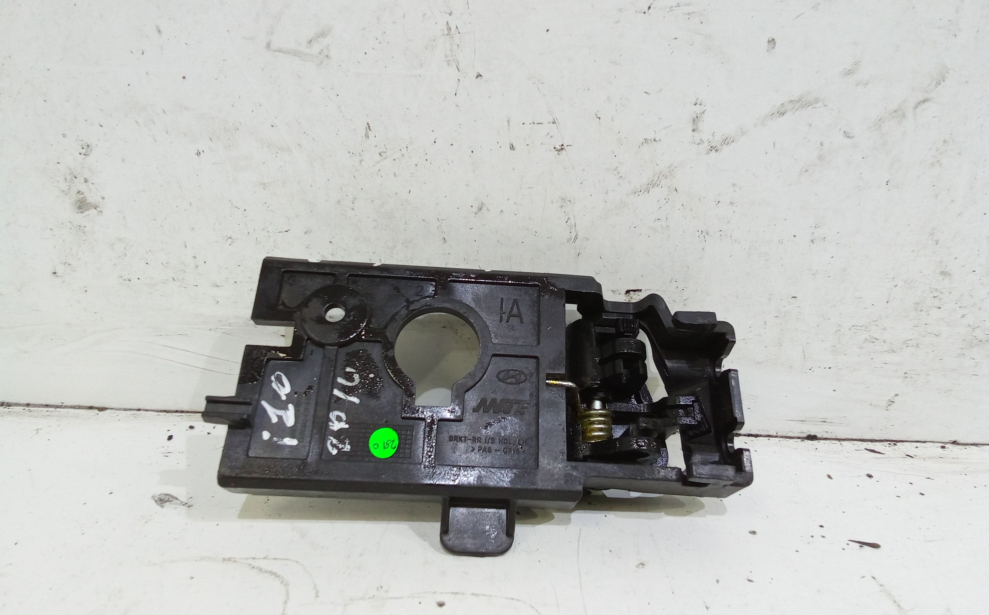 Maniglia interna Posteriore Sinistra HYUNDAI i10 2 Serie