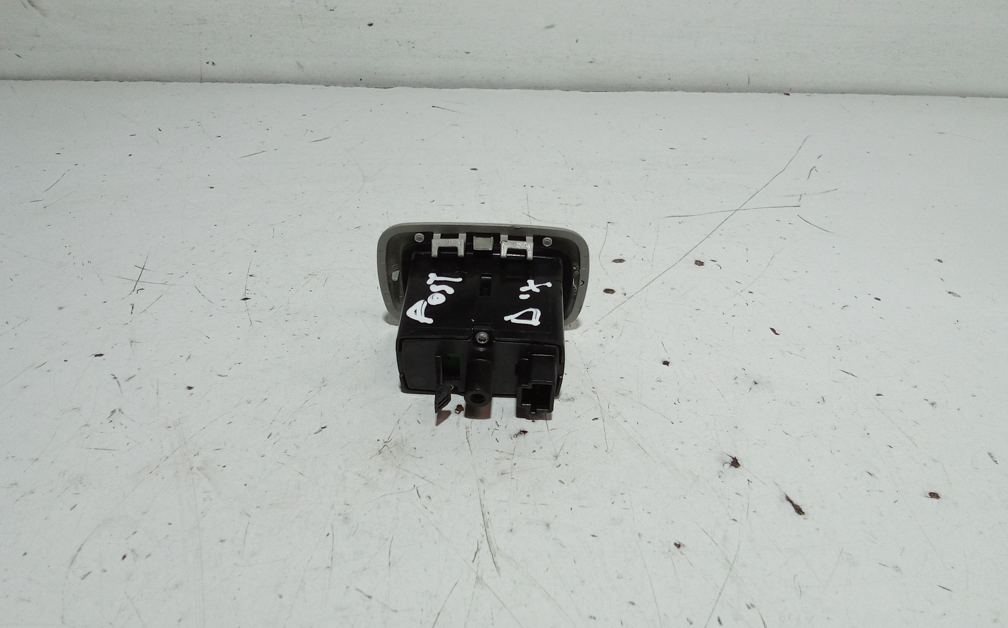 Pulsantiera Posteriore Destra MERCEDES Classe B W245 1 Serie