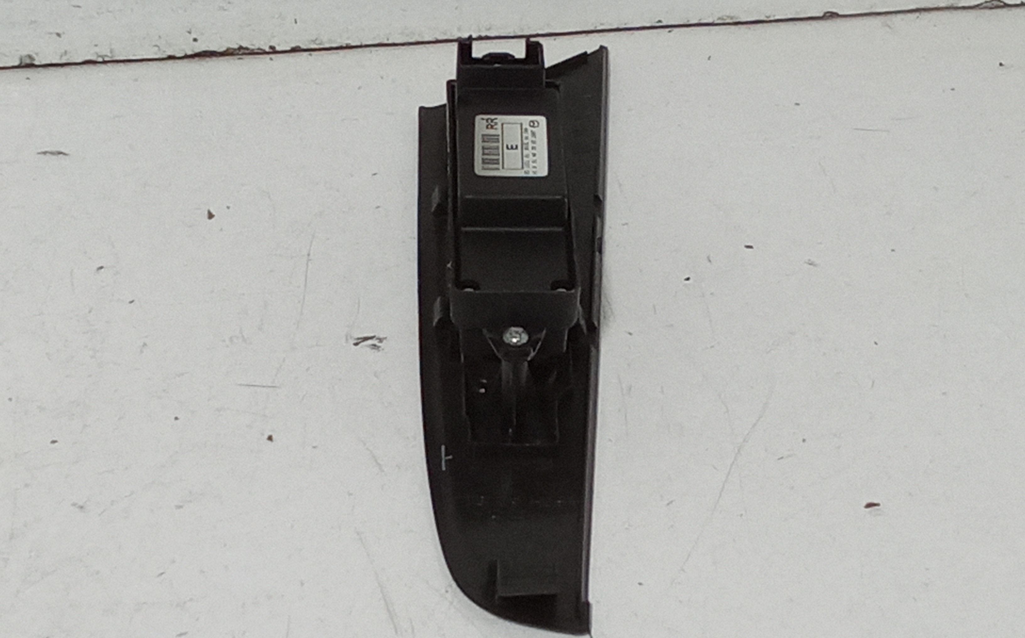 Pulsantiera Posteriore Destra MAZDA 3 Berlina Serie (03>09)