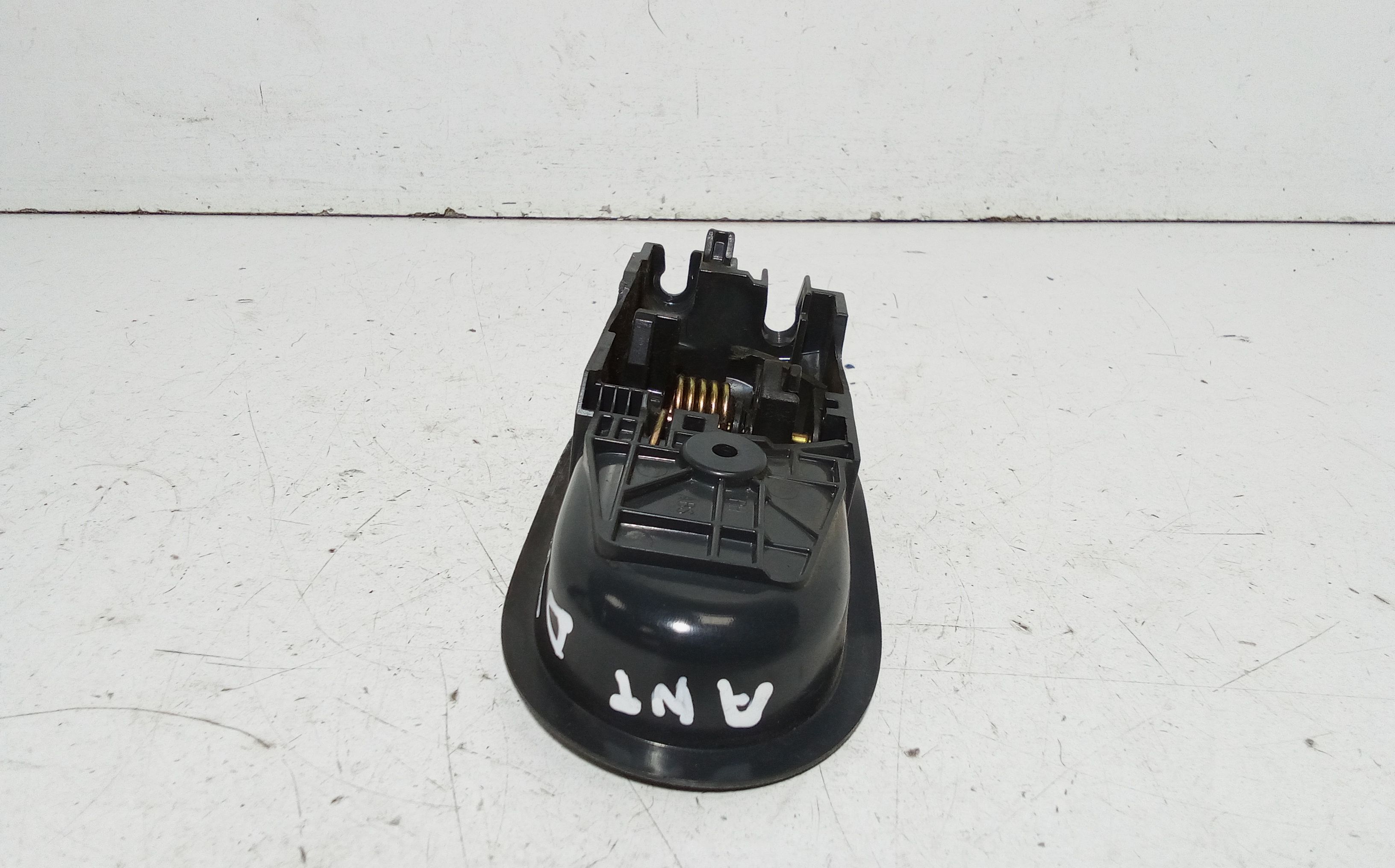 Maniglia interna Anteriore Destra MITSUBISHI Colt Serie 5P (Z) (06>12)