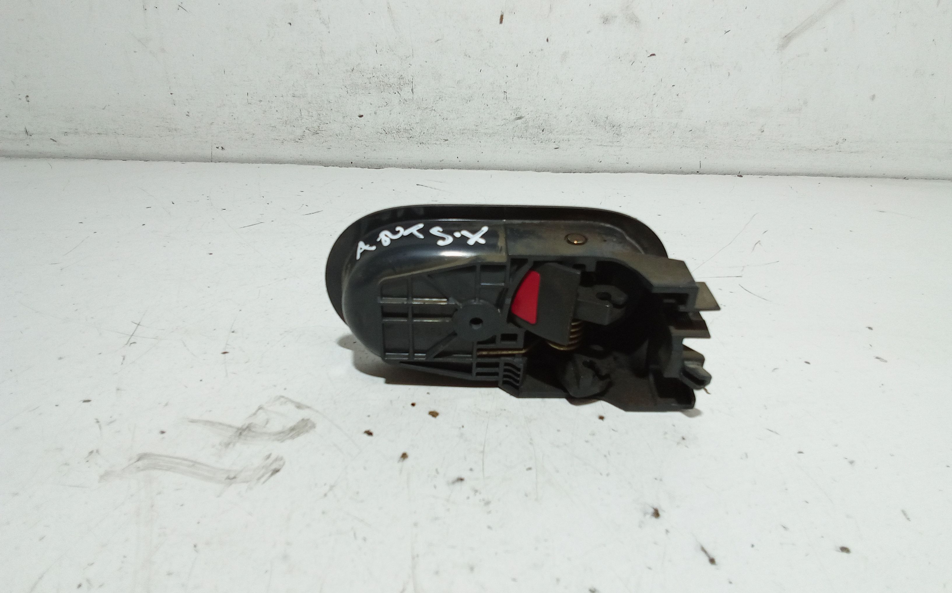 Maniglia interna anteriore Sinistra MITSUBISHI Colt Serie 5P (Z) (06>12)