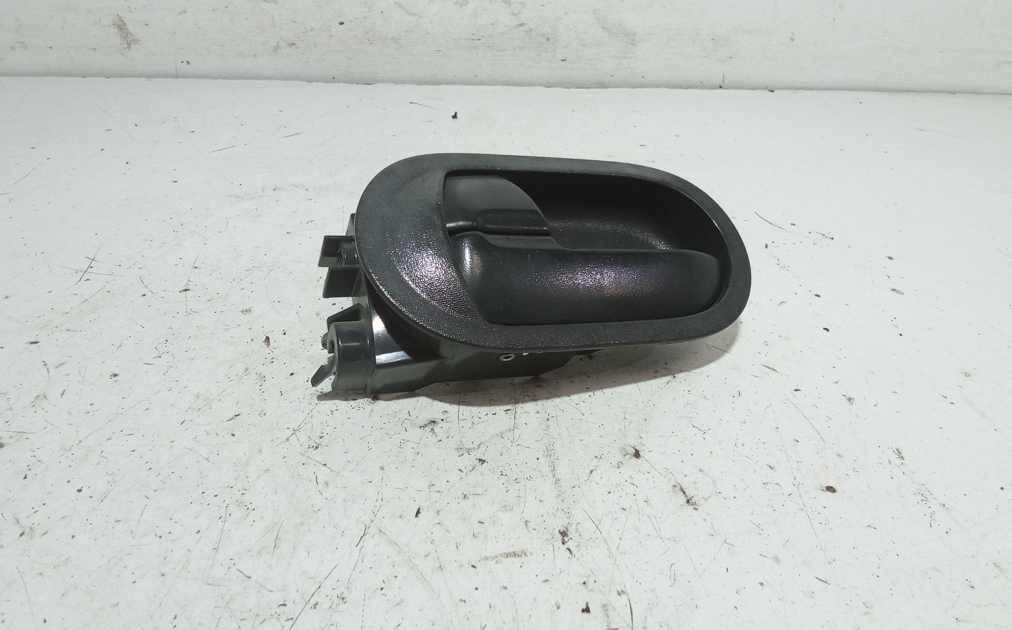 Maniglia interna anteriore Sinistra MITSUBISHI Colt Serie 5P (Z) (06>12)