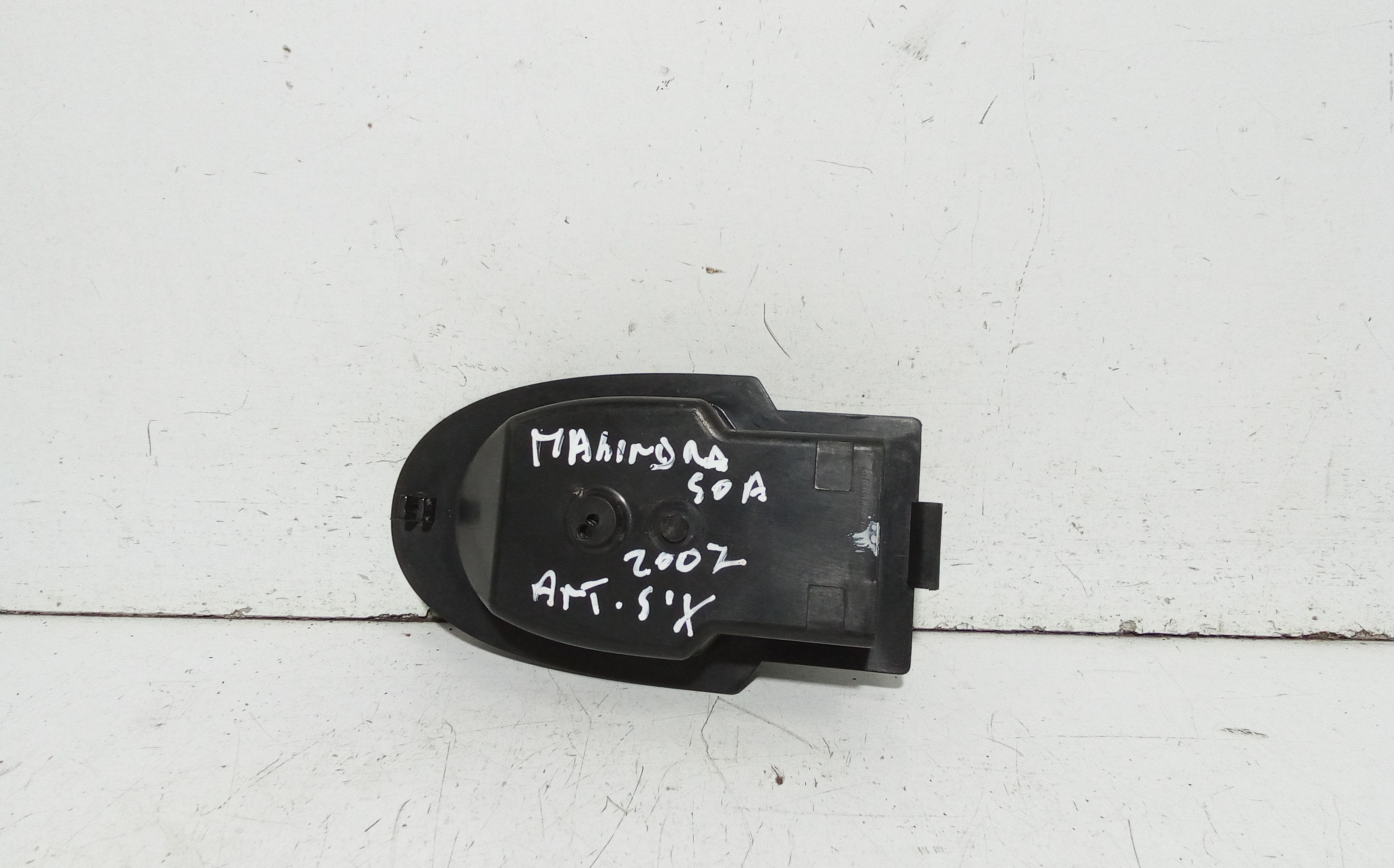 Maniglia interna anteriore Sinistra MAHINDRA GOA Serie