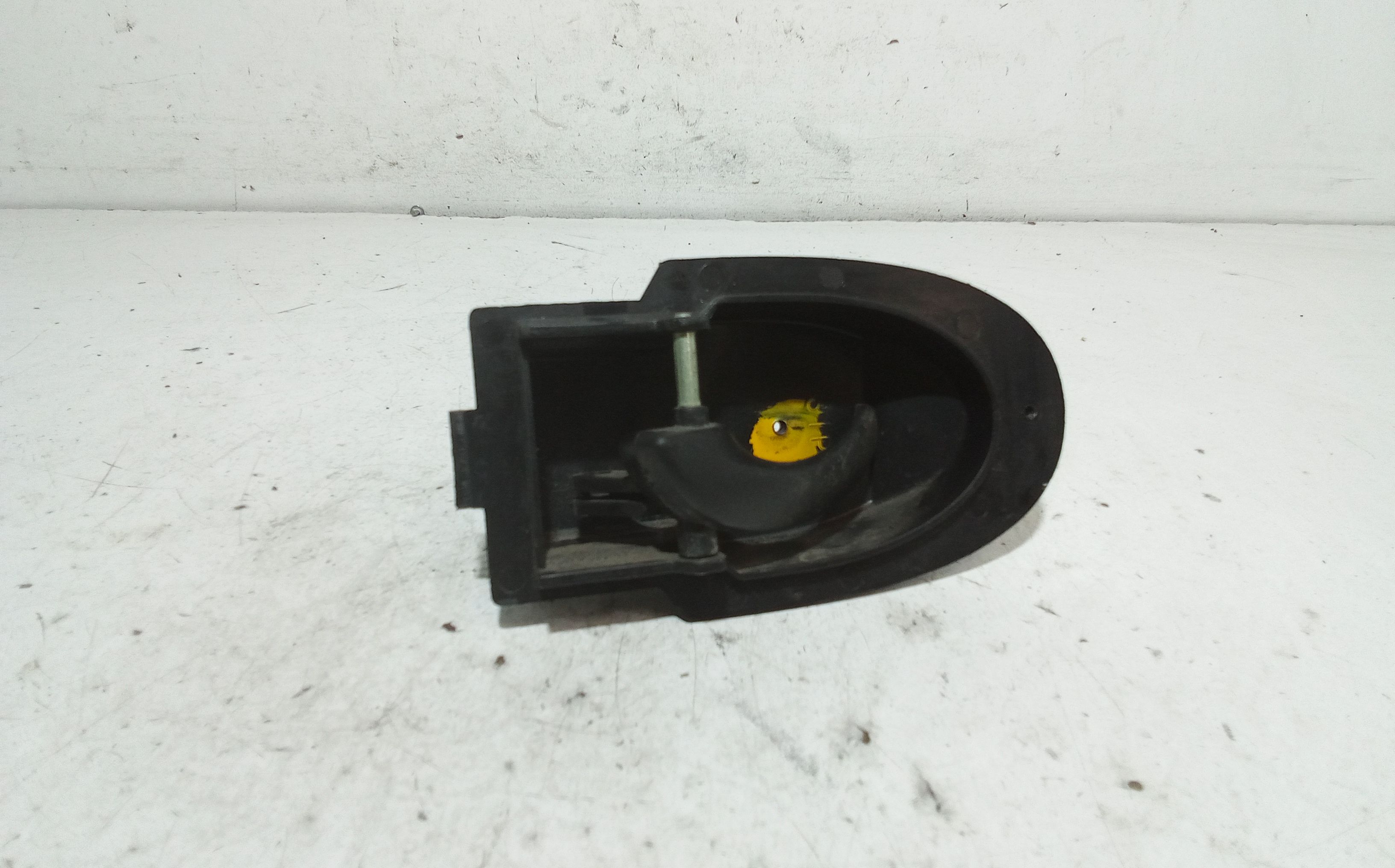 Maniglia interna anteriore Sinistra MAHINDRA GOA Serie