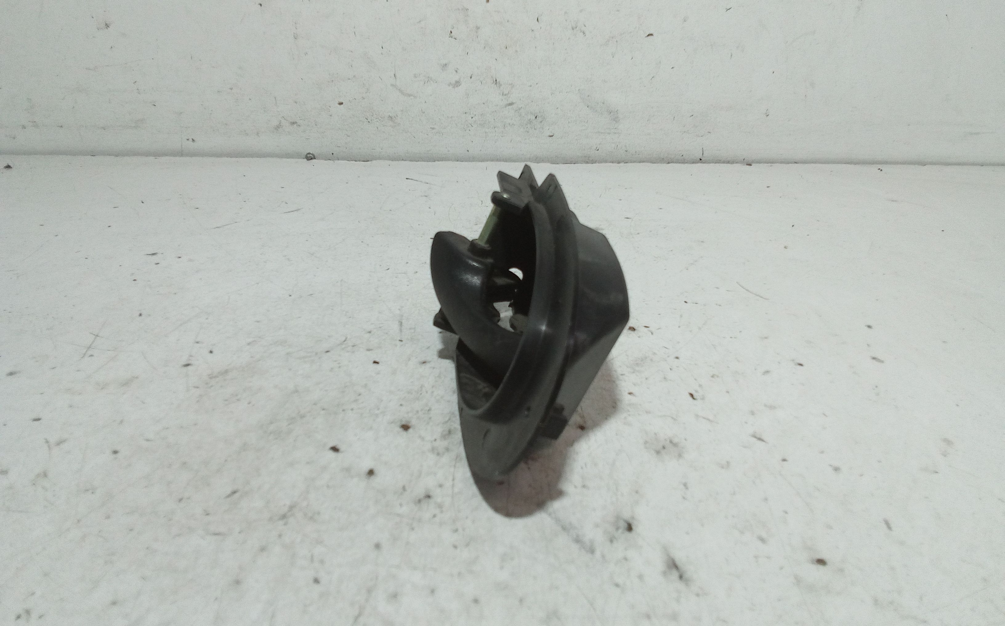 Maniglia interna anteriore Sinistra MAHINDRA GOA Serie