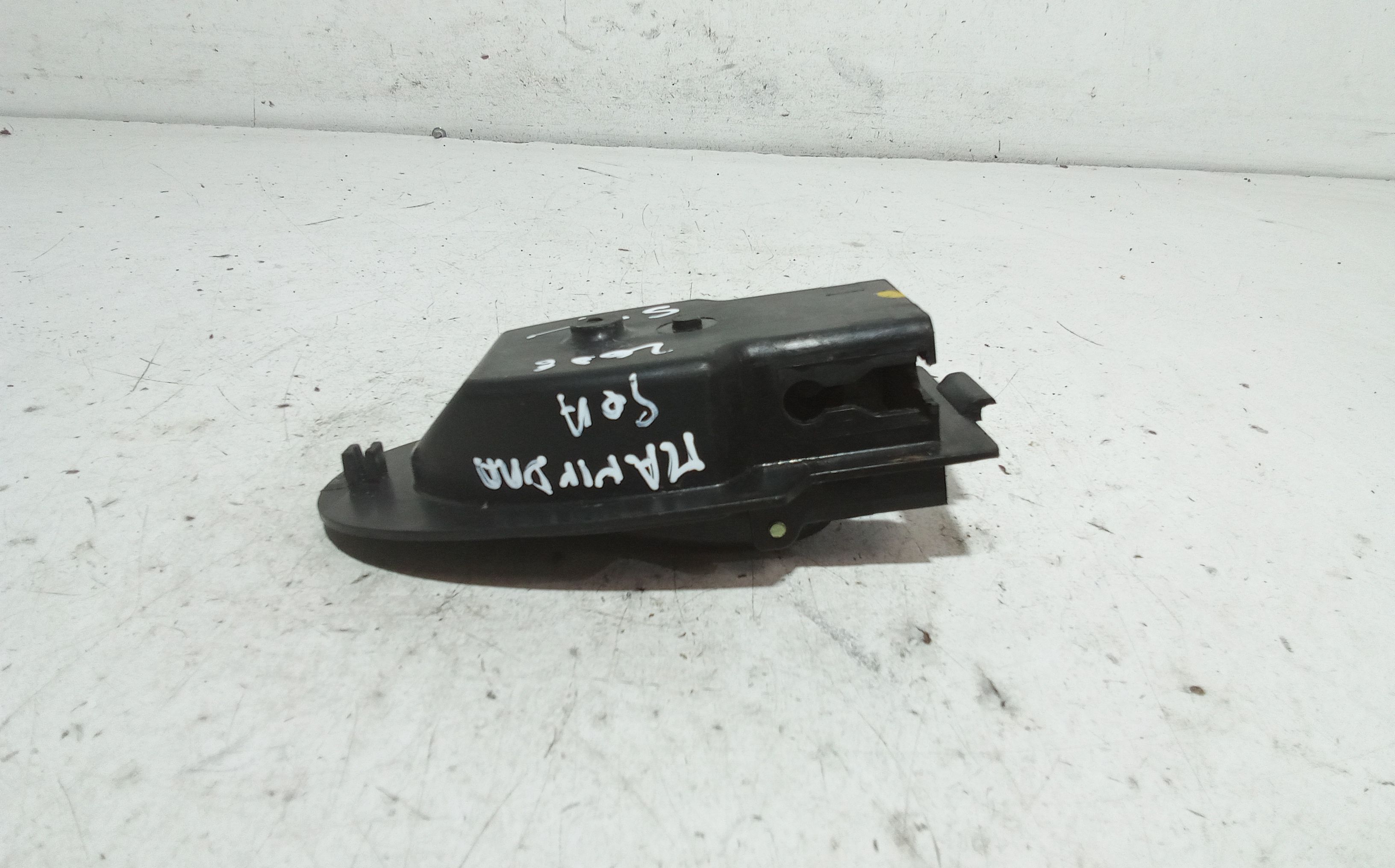 Maniglia interna anteriore Sinistra MAHINDRA GOA Serie