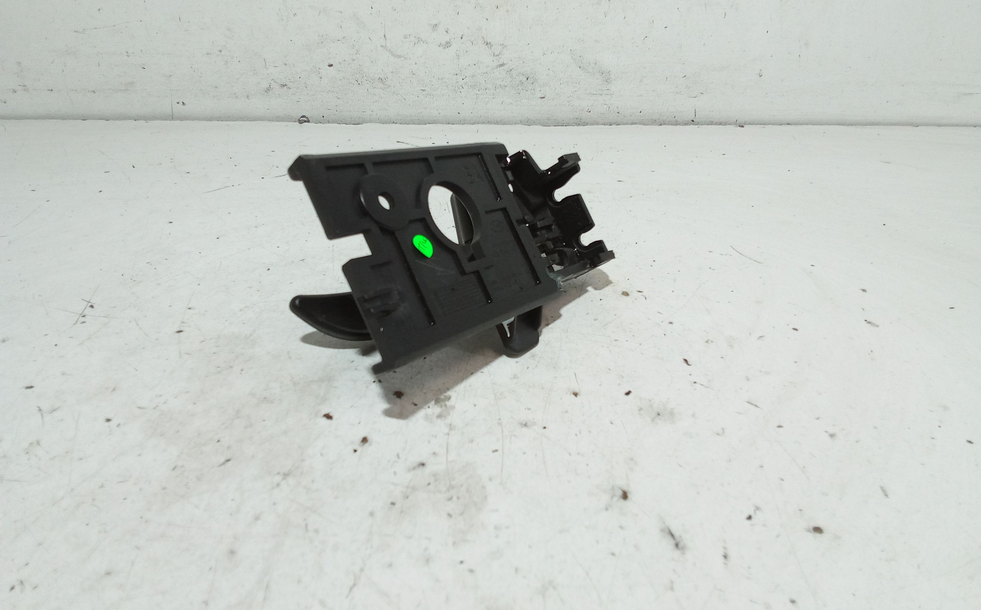 Maniglia interna anteriore Sinistra HYUNDAI i10 2 Serie