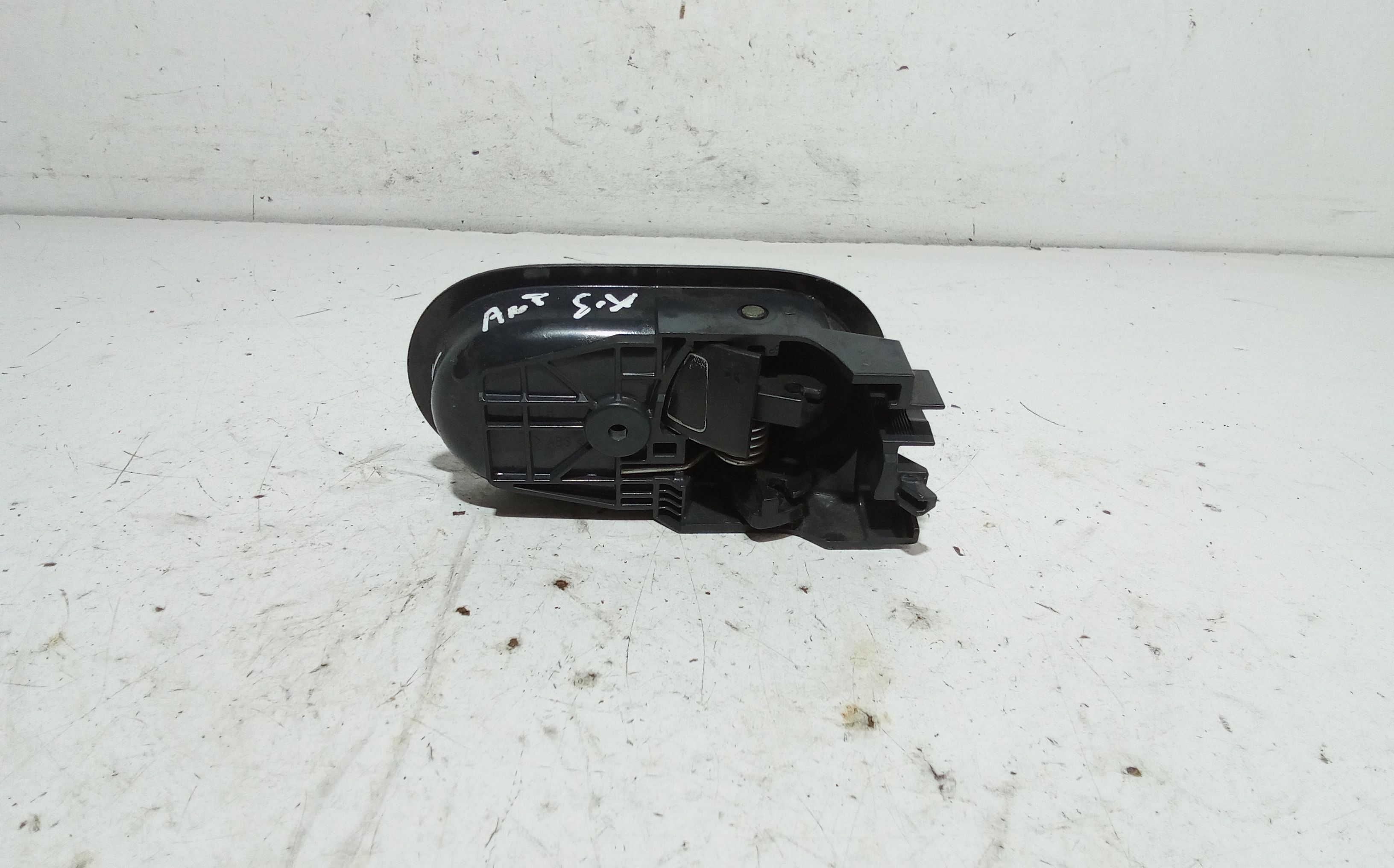 Maniglia interna anteriore Sinistra MITSUBISHI Colt Serie 5P (Z) (06>12)