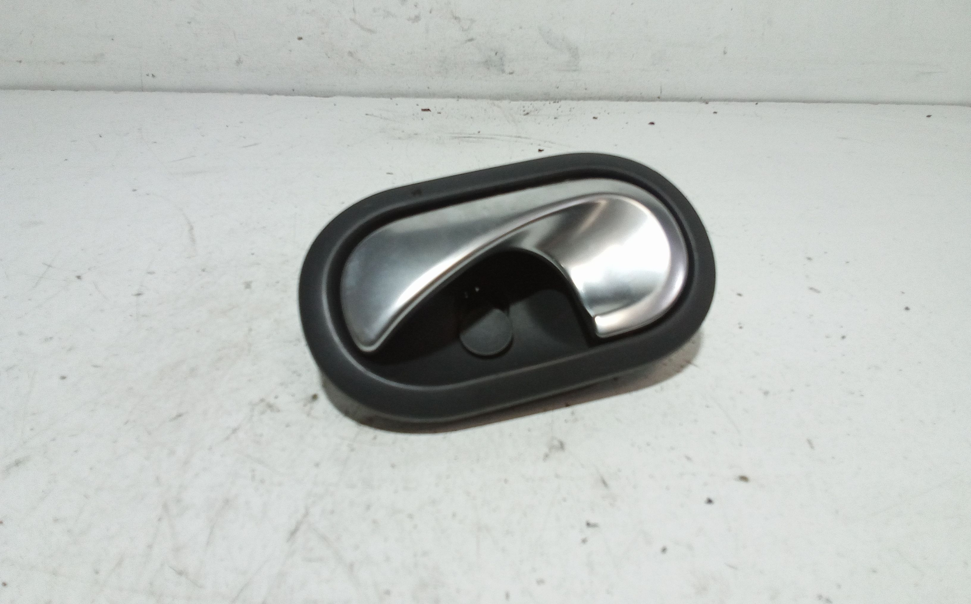 Maniglia interna anteriore Sinistra RENAULT Megane l Serie (99>02)