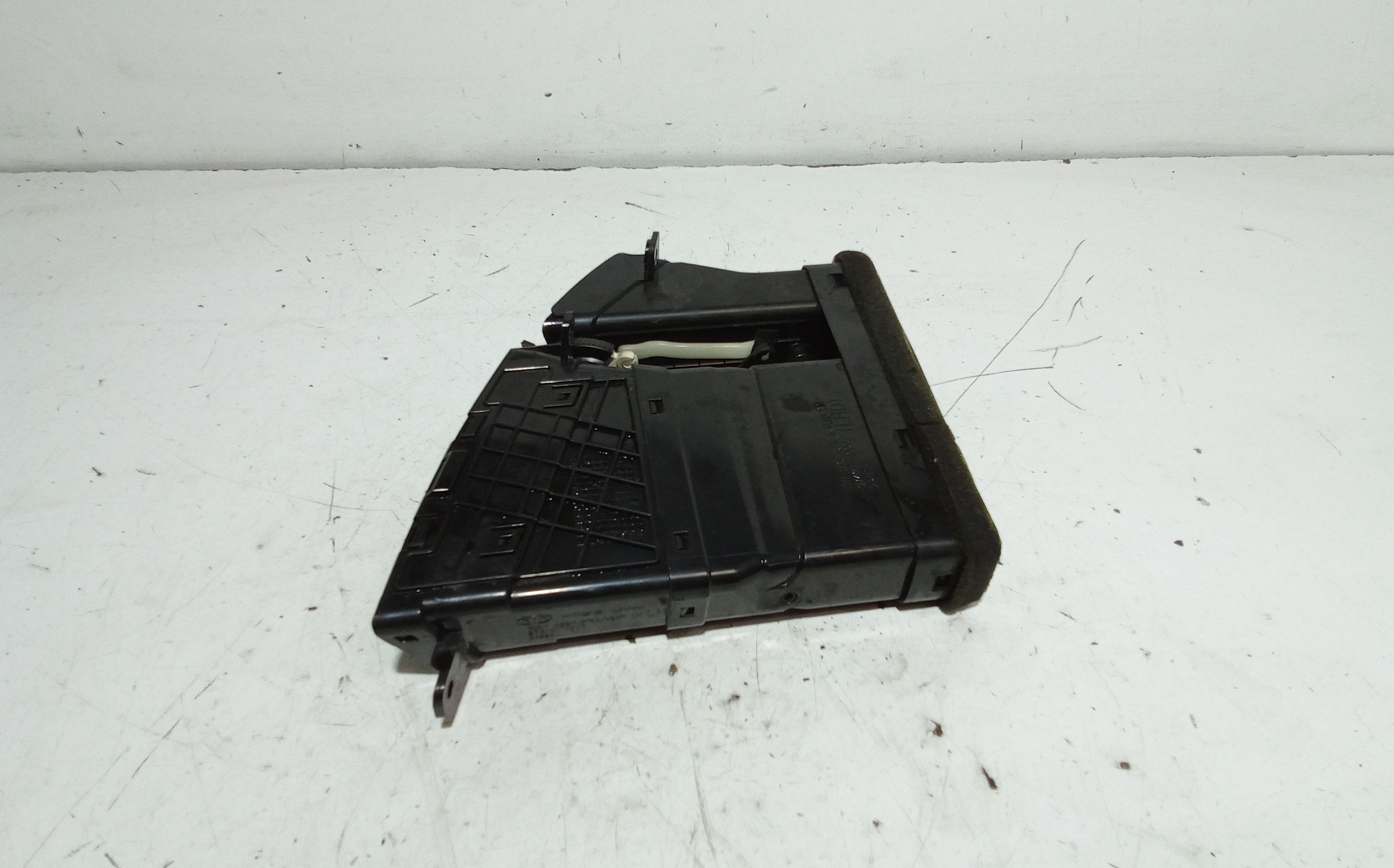 Bocchetta aria cruscotto lato guida KIA Cee d 1 Serie