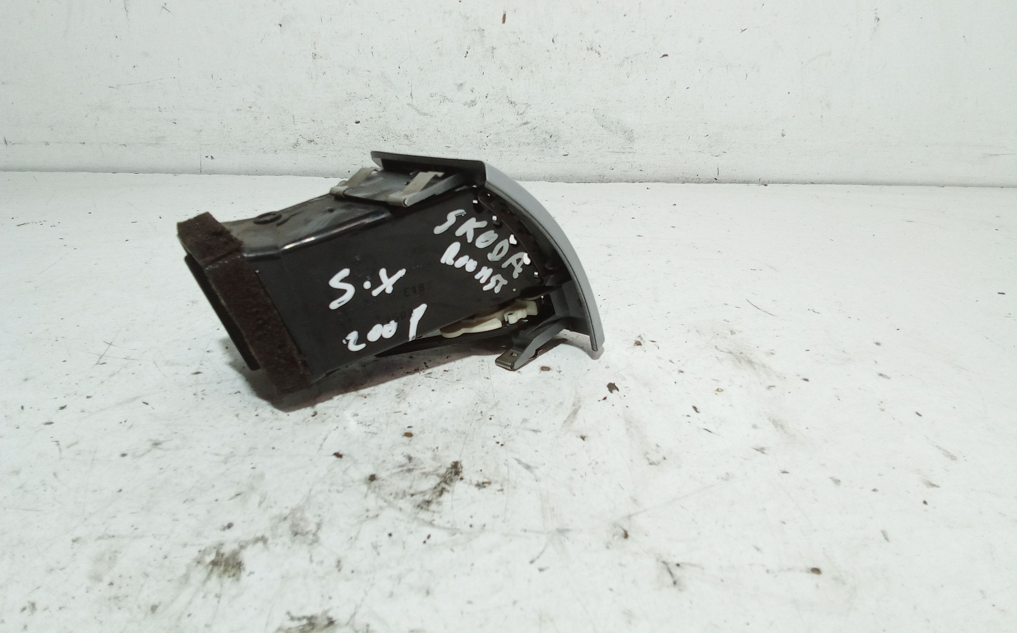 Bocchetta aria cruscotto lato guida SKODA Roomster 1 Serie