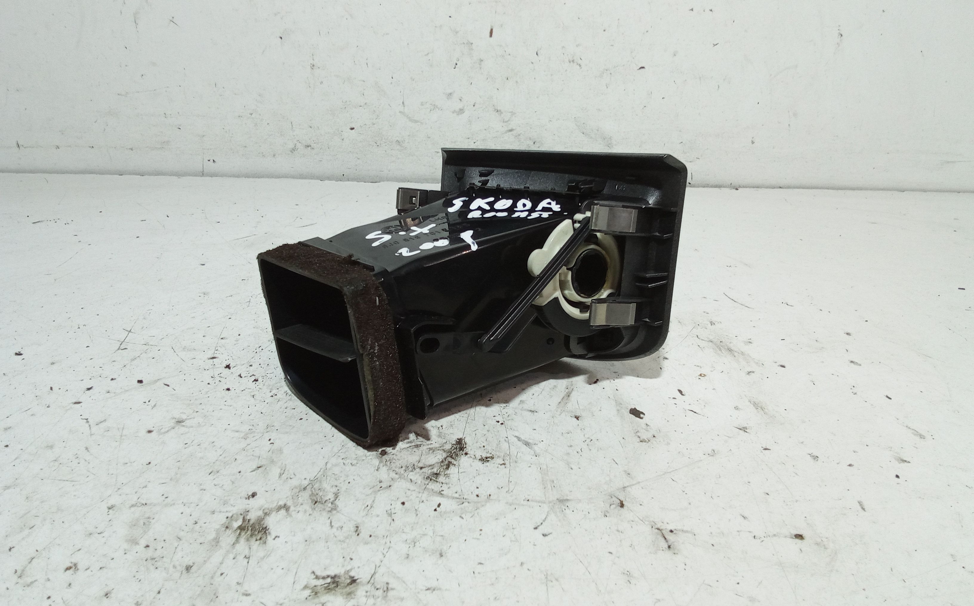 Bocchetta aria cruscotto lato guida SKODA Roomster 1 Serie