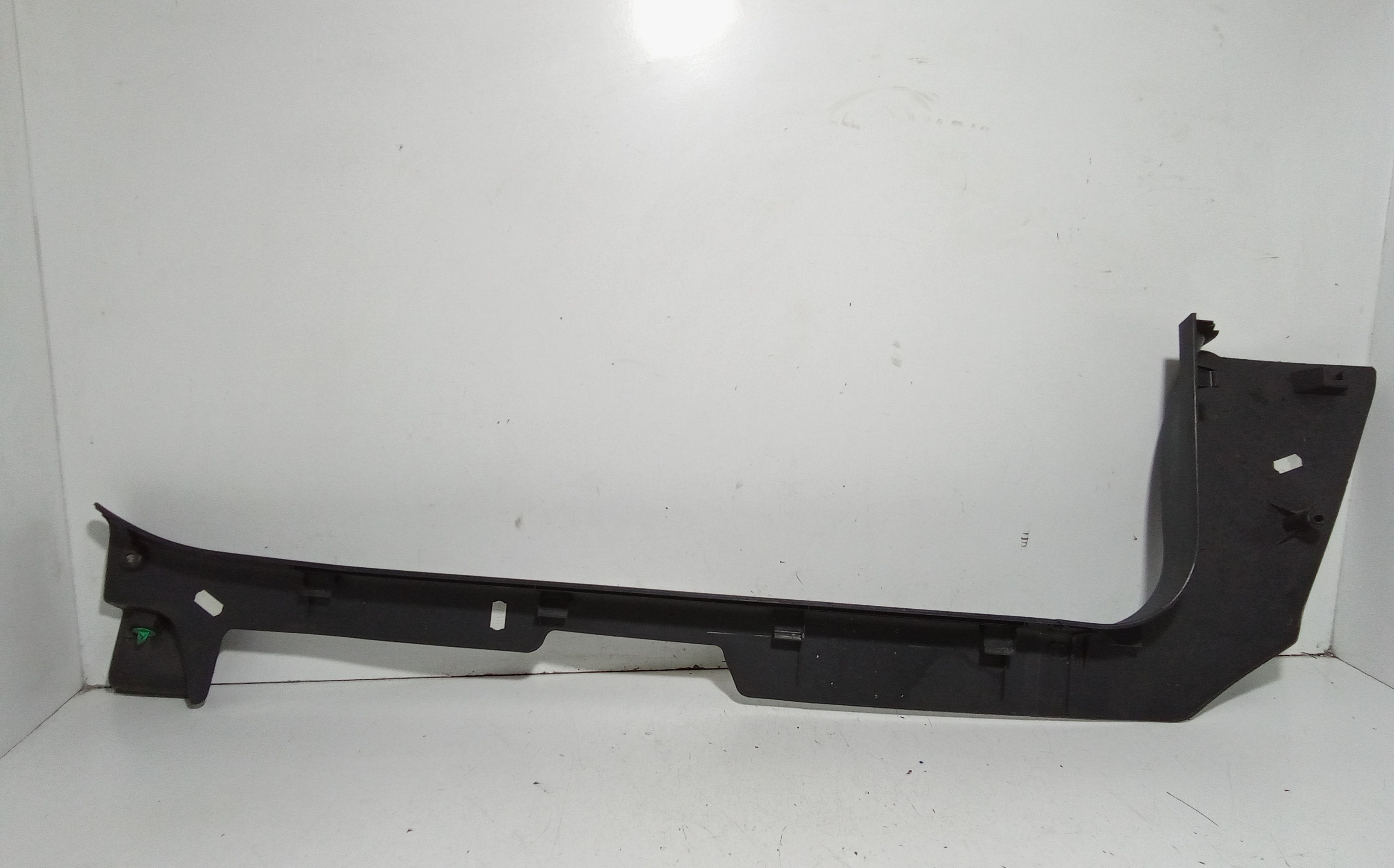 Batticalcagno Anteriore Destro FIAT 500 Serie (07>14)