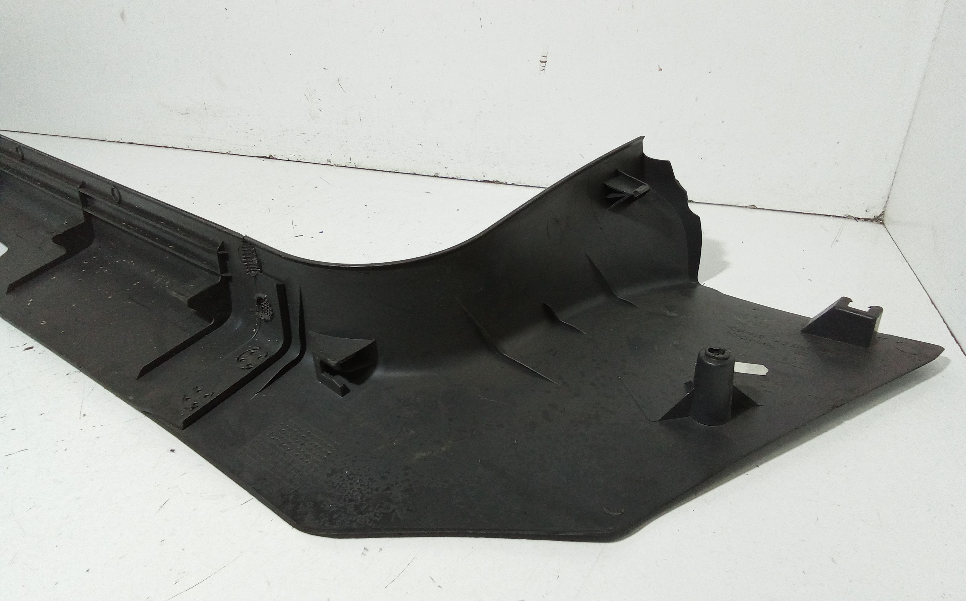 Batticalcagno Anteriore Destro FIAT 500 Serie (07>14)