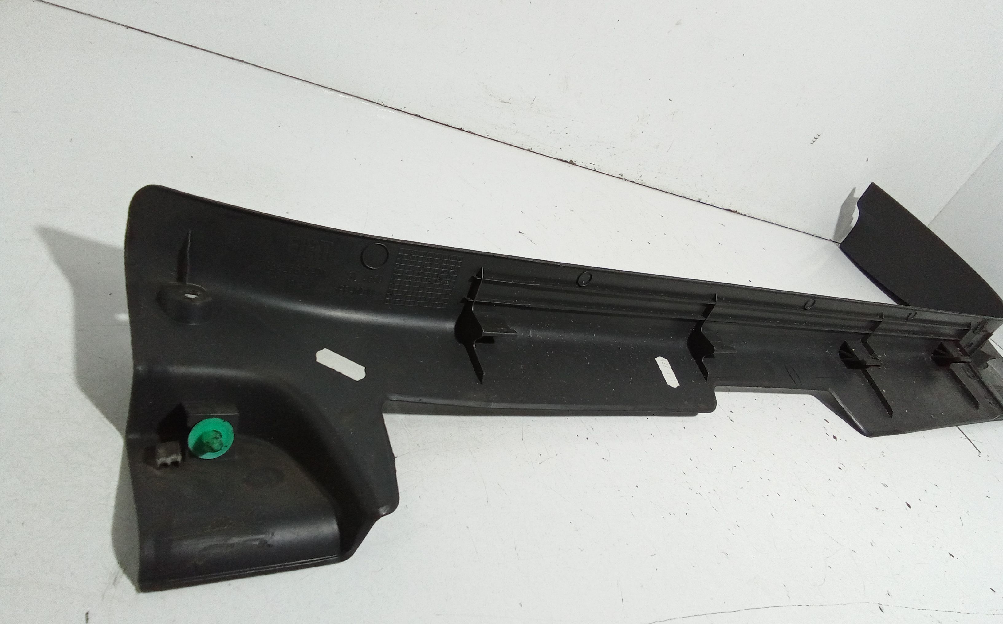 Batticalcagno Anteriore Destro FIAT 500 Serie (07>14)