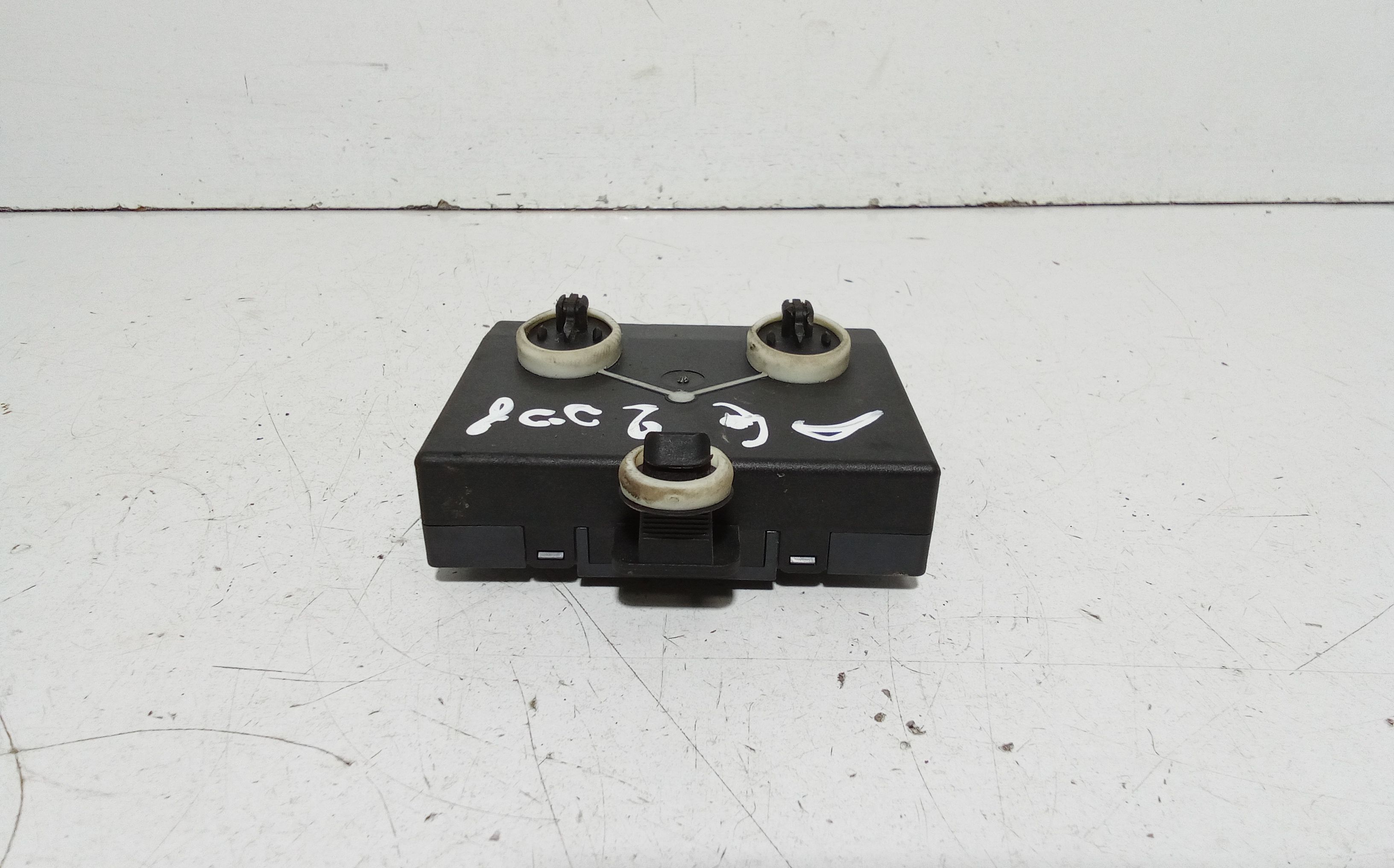 Centralina porta DX passeggero AUDI A4 Avant (8K5) (08>15)